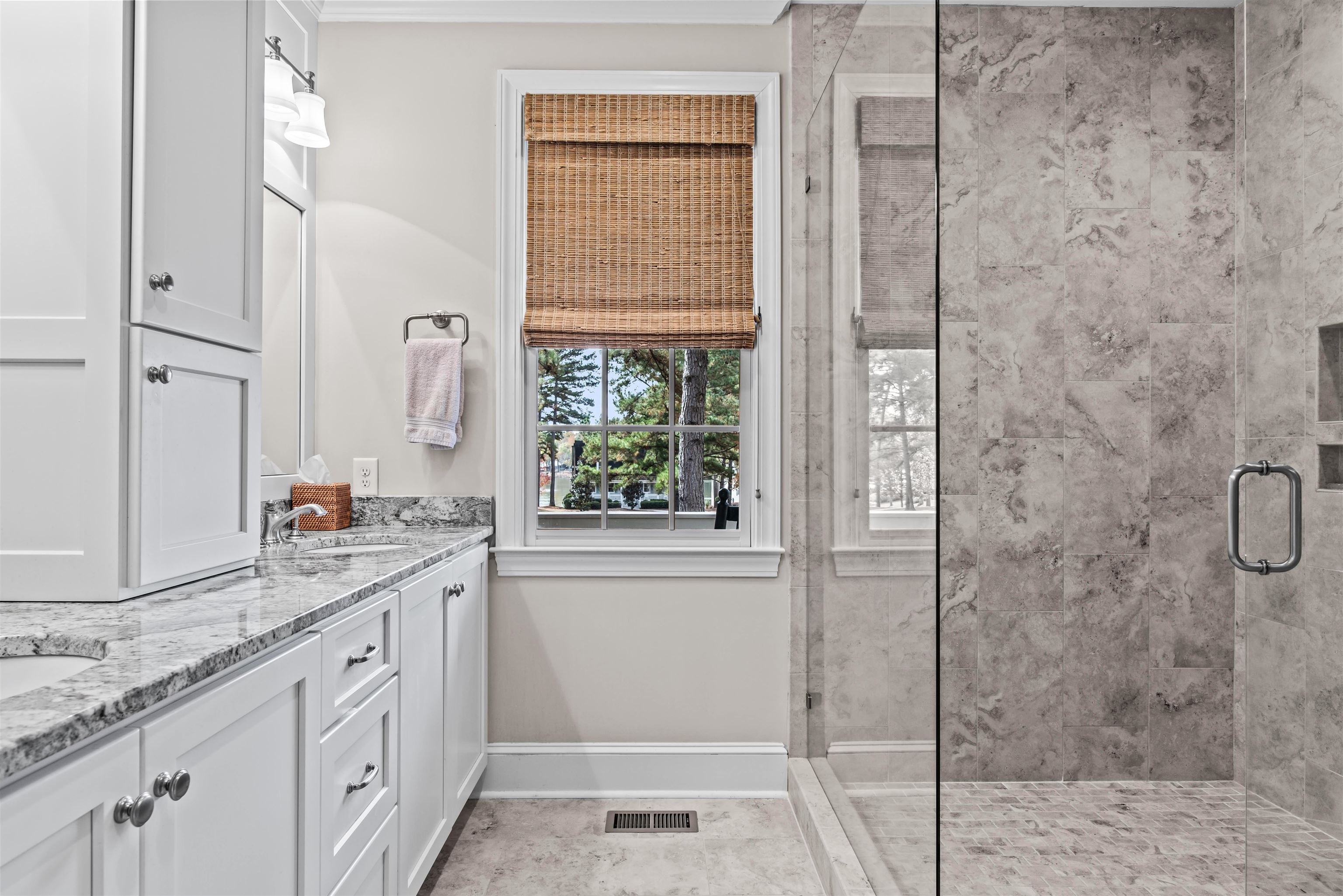 1090 VILLAGE LOOP