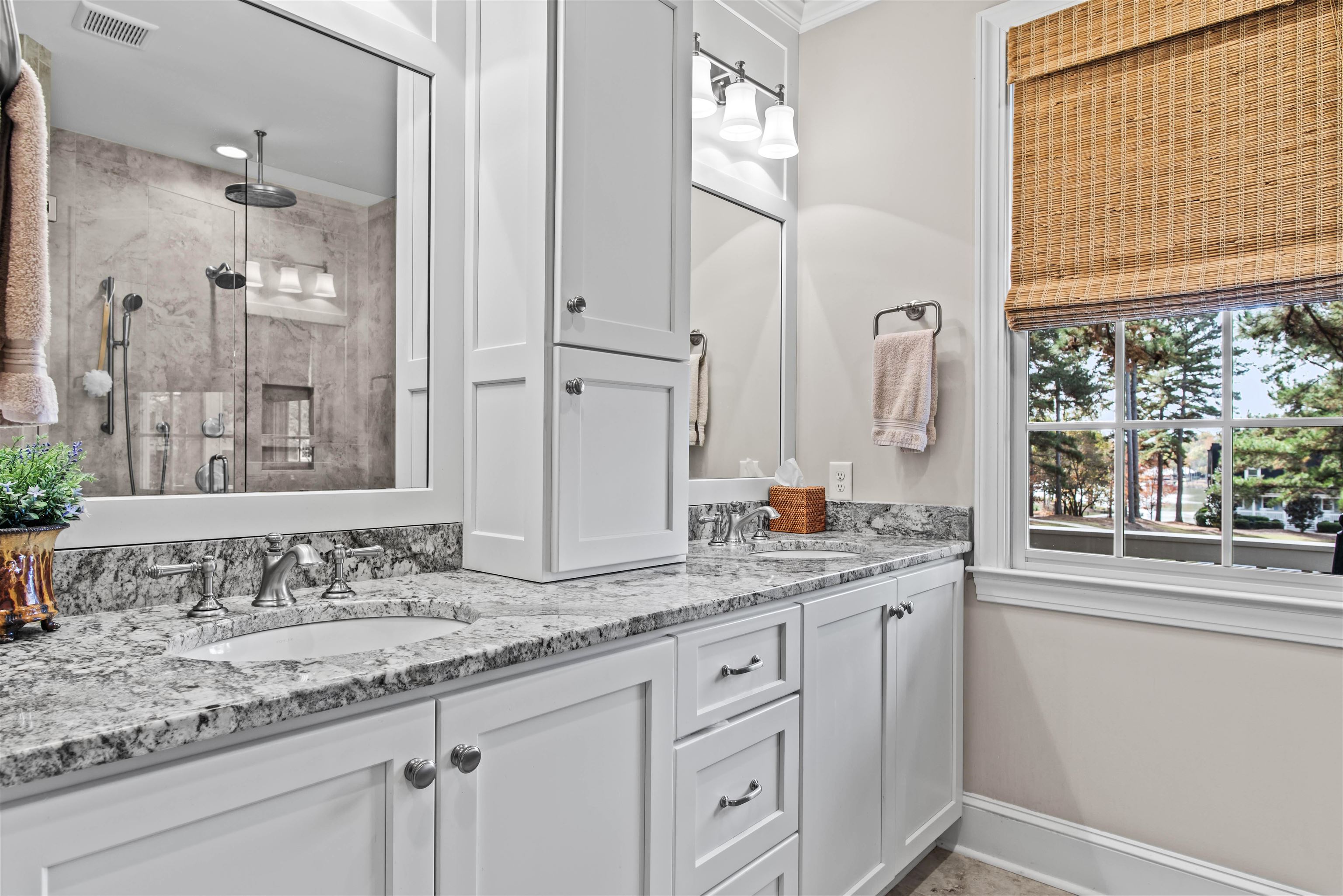 1090 VILLAGE LOOP
