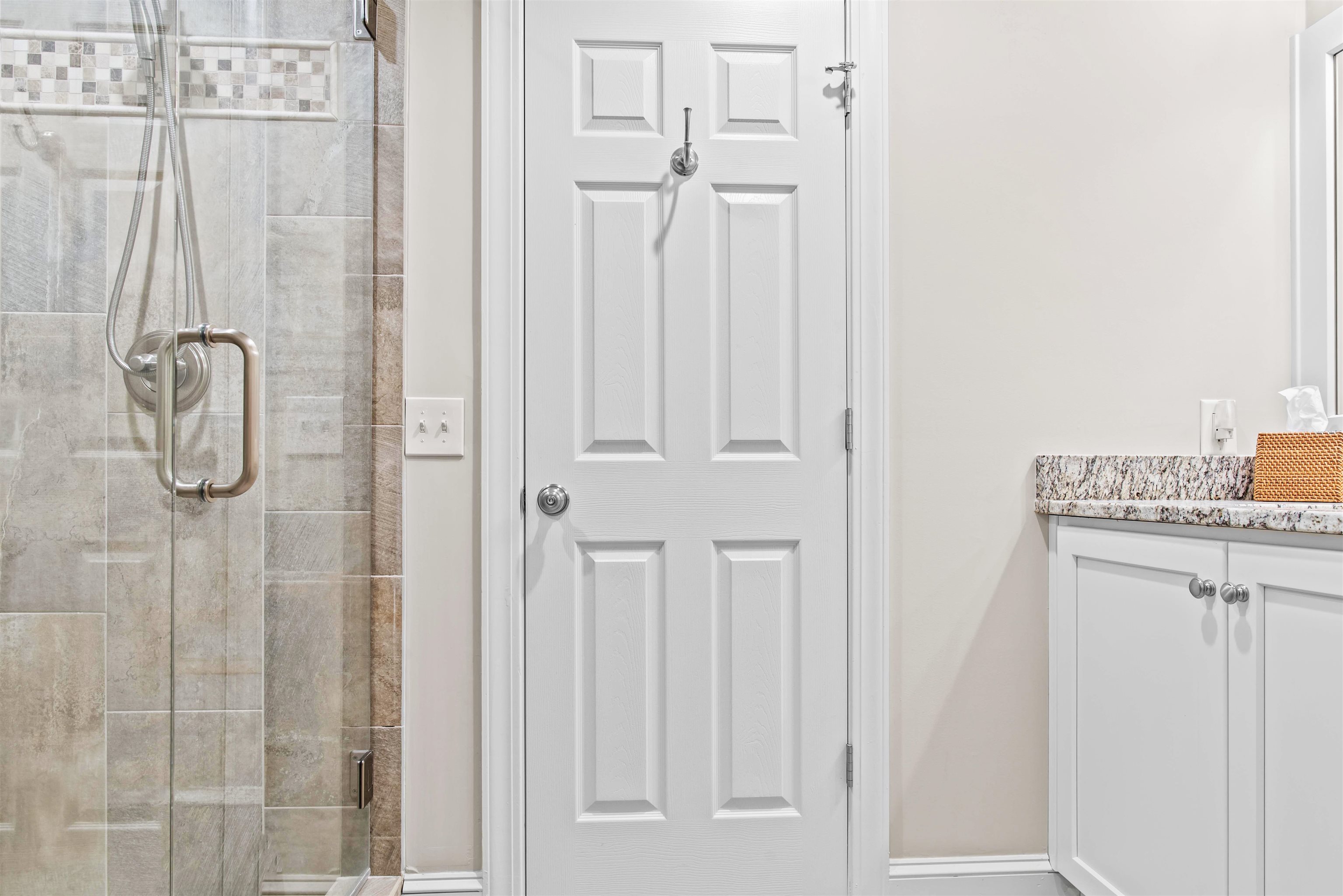 1090 VILLAGE LOOP