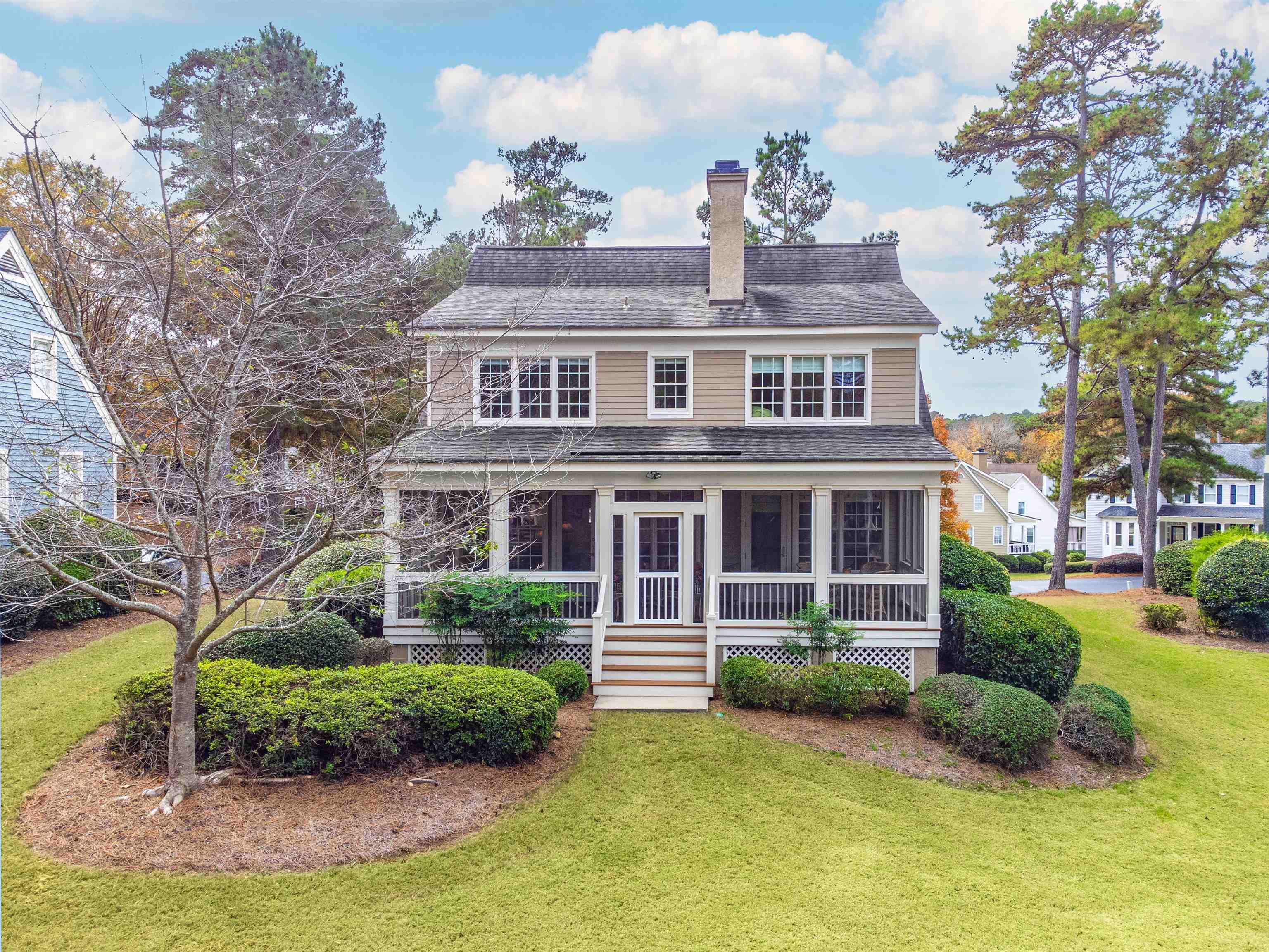 1090 VILLAGE LOOP