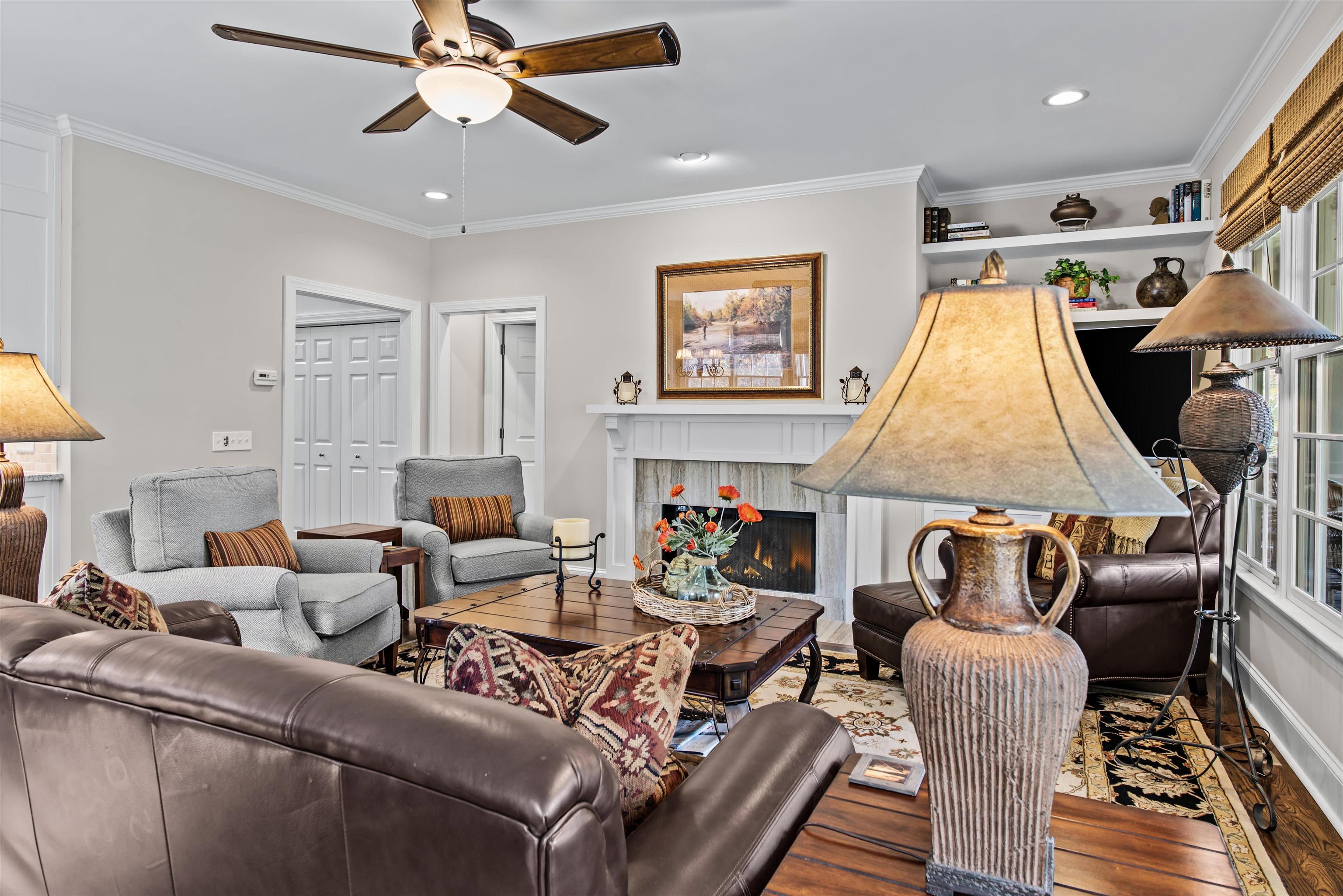 1090 VILLAGE LOOP