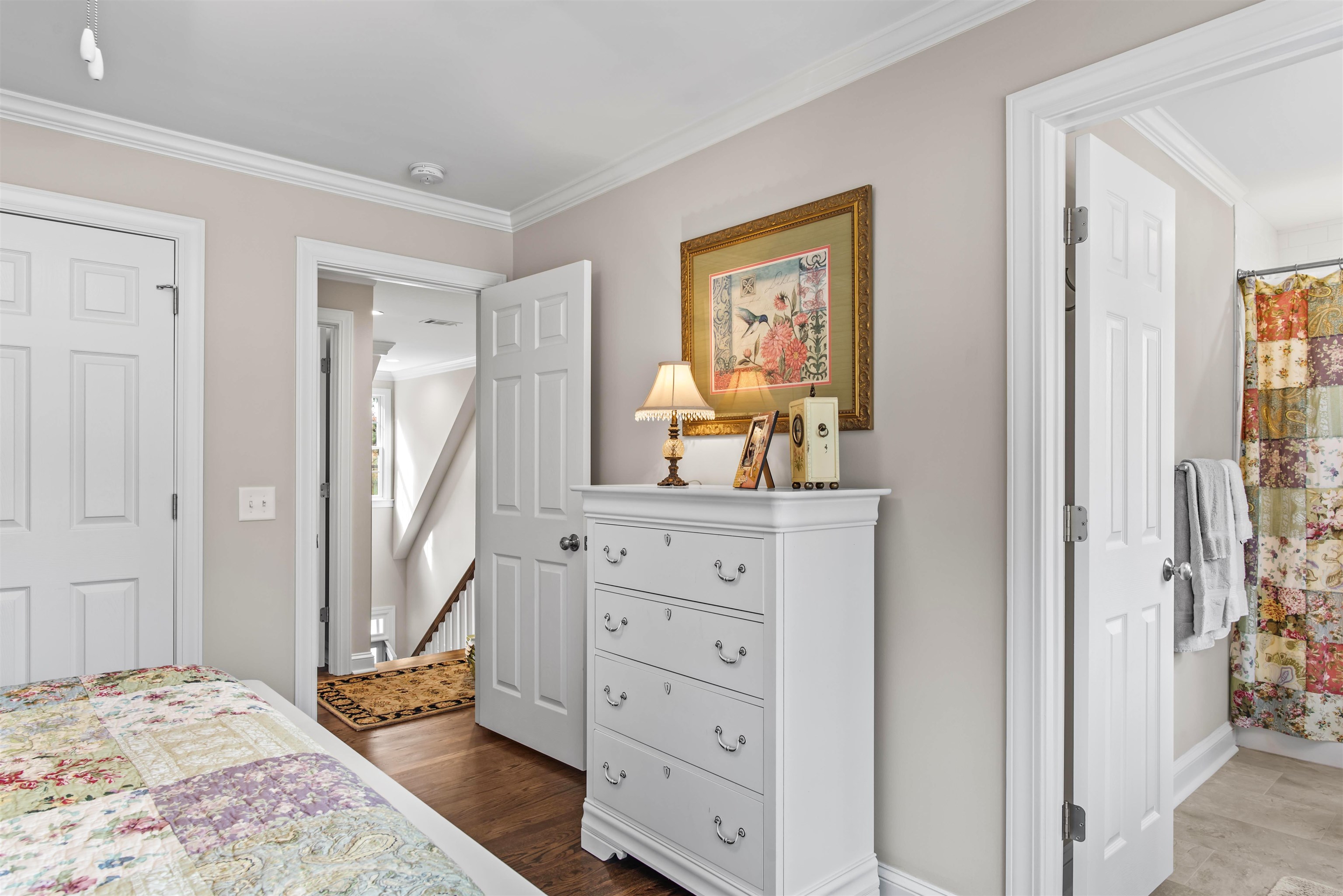 1090 VILLAGE LOOP