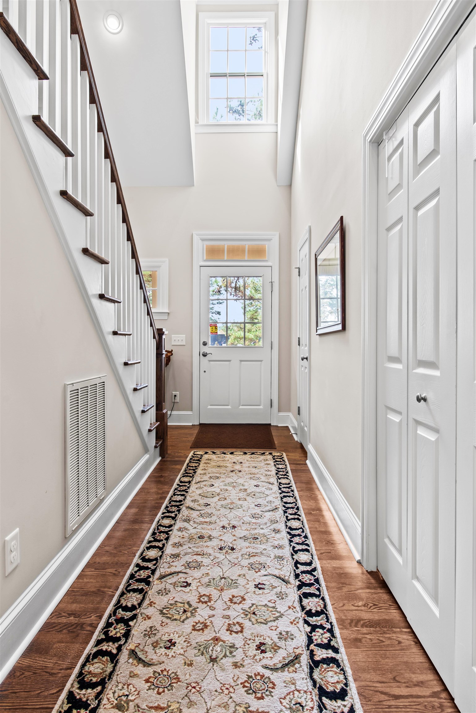 1090 VILLAGE LOOP