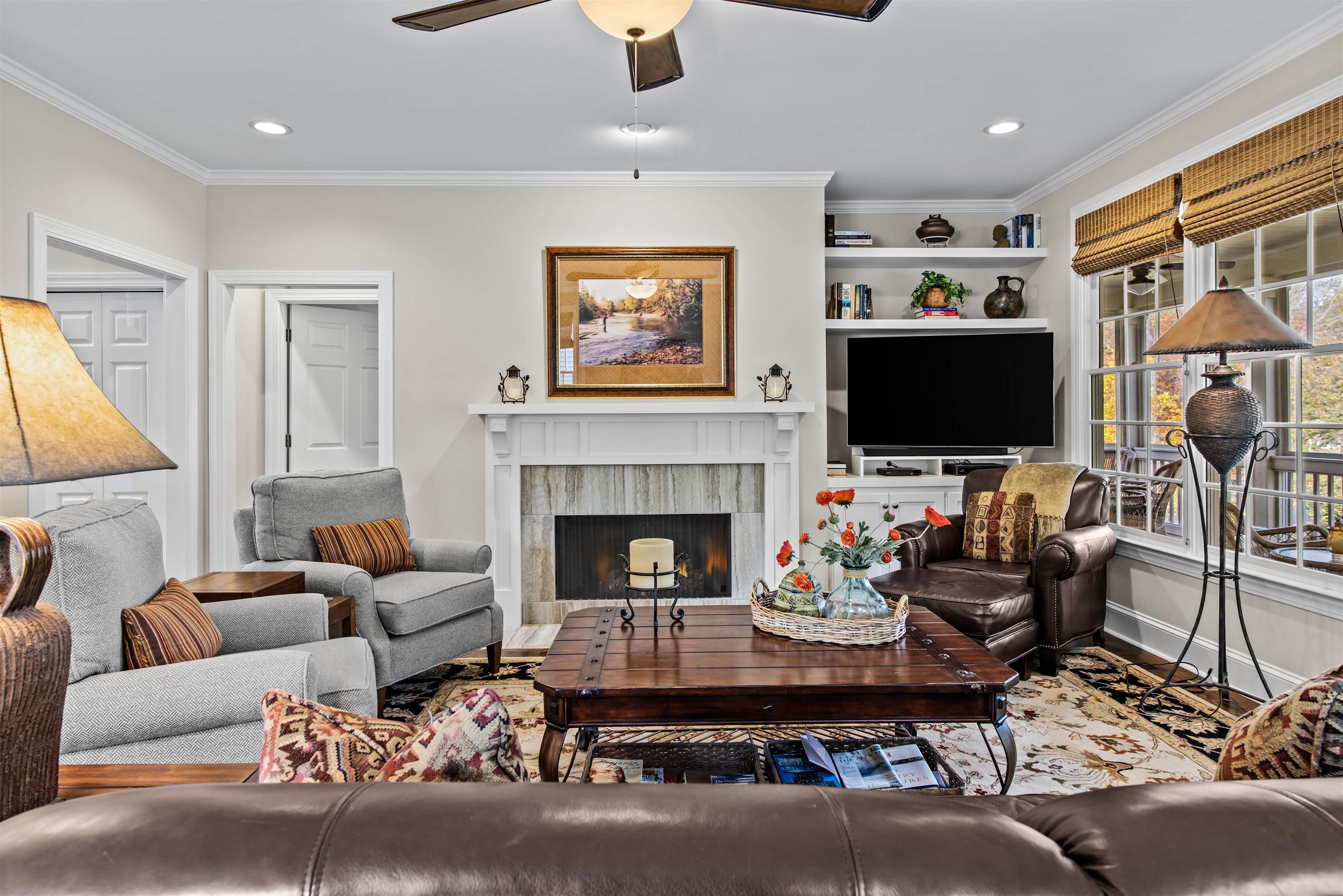 1090 VILLAGE LOOP