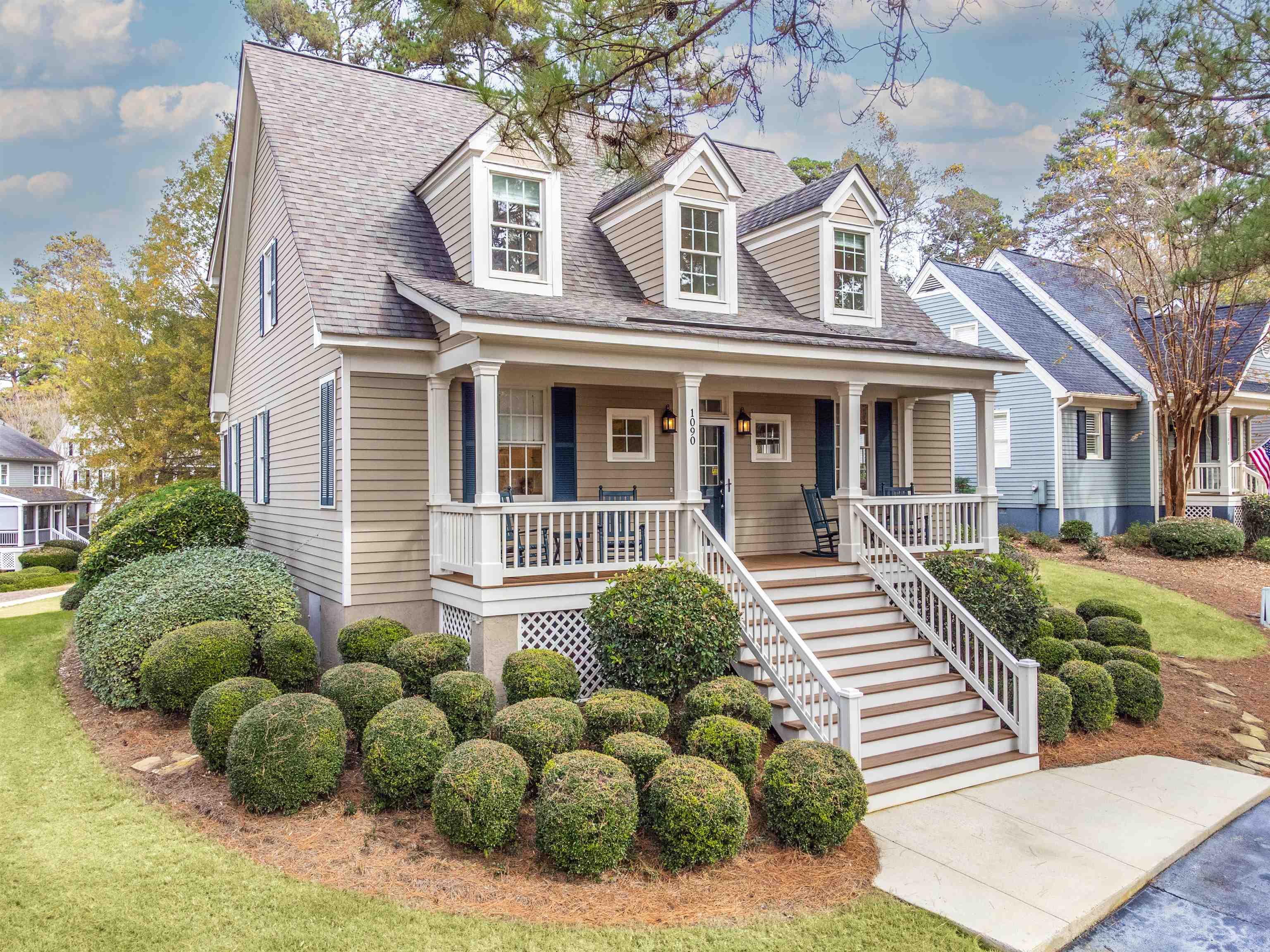 1090 VILLAGE LOOP