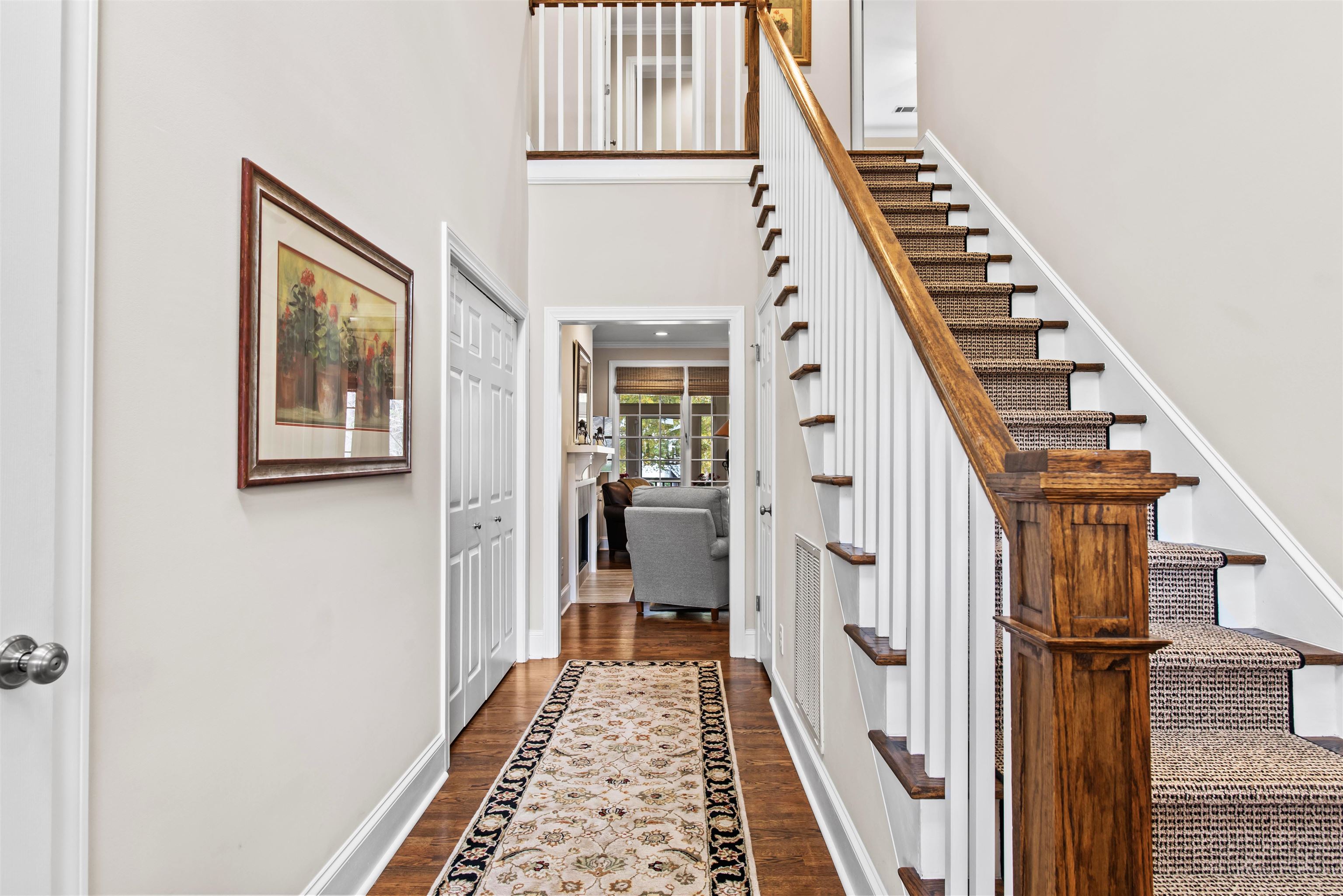 1090 VILLAGE LOOP