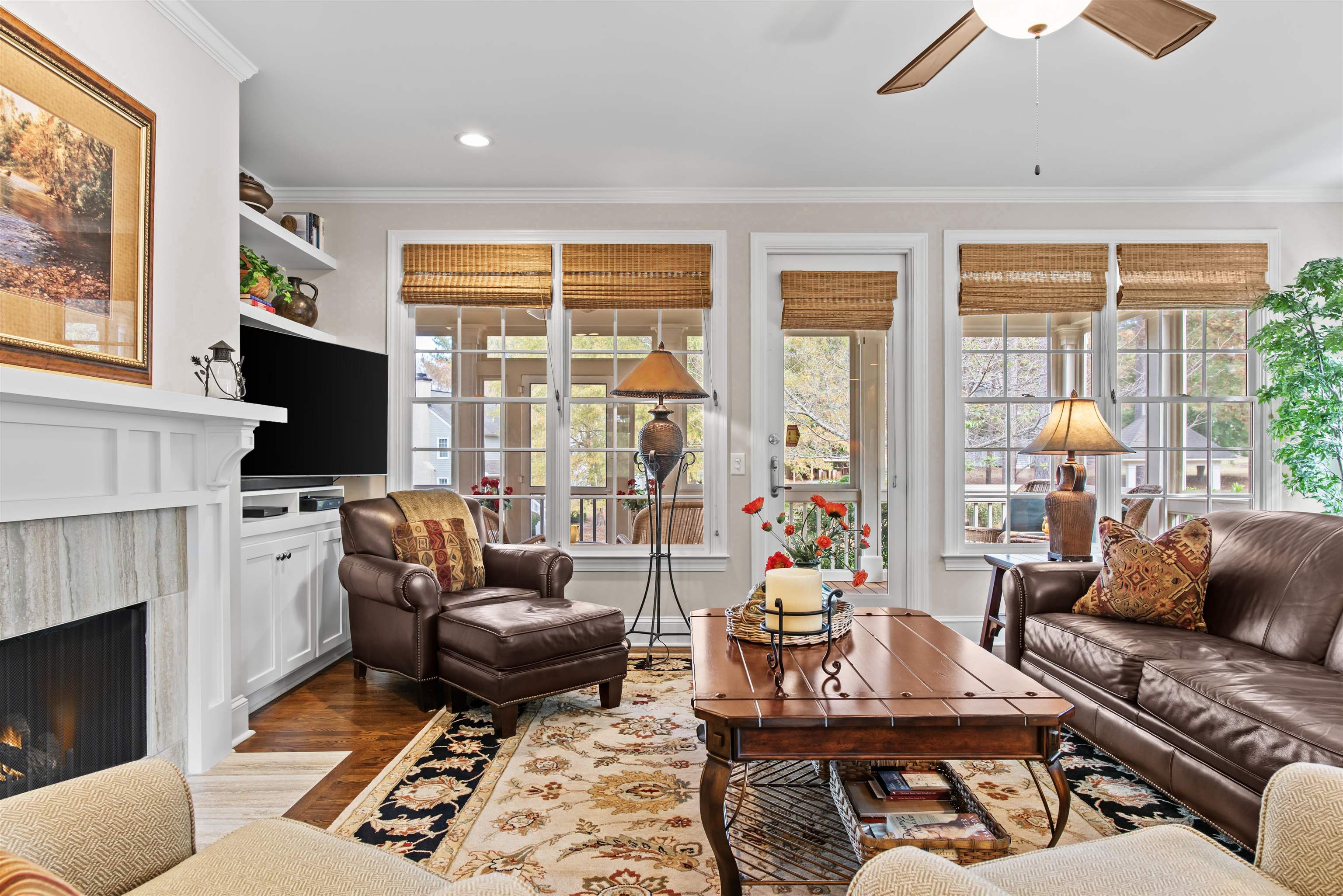 1090 VILLAGE LOOP