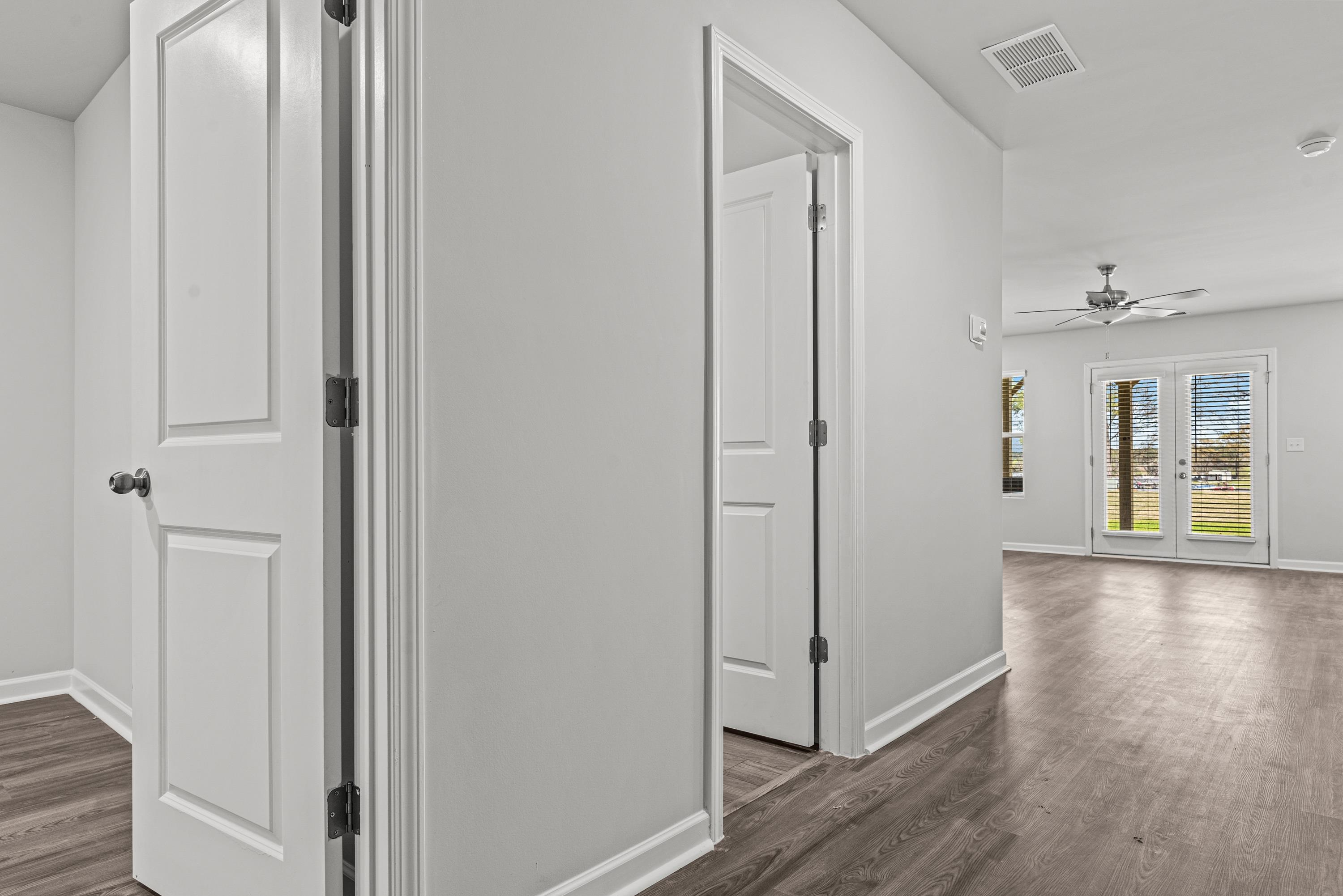 105 CRANE LANE Unit Building 10, Unit 2B