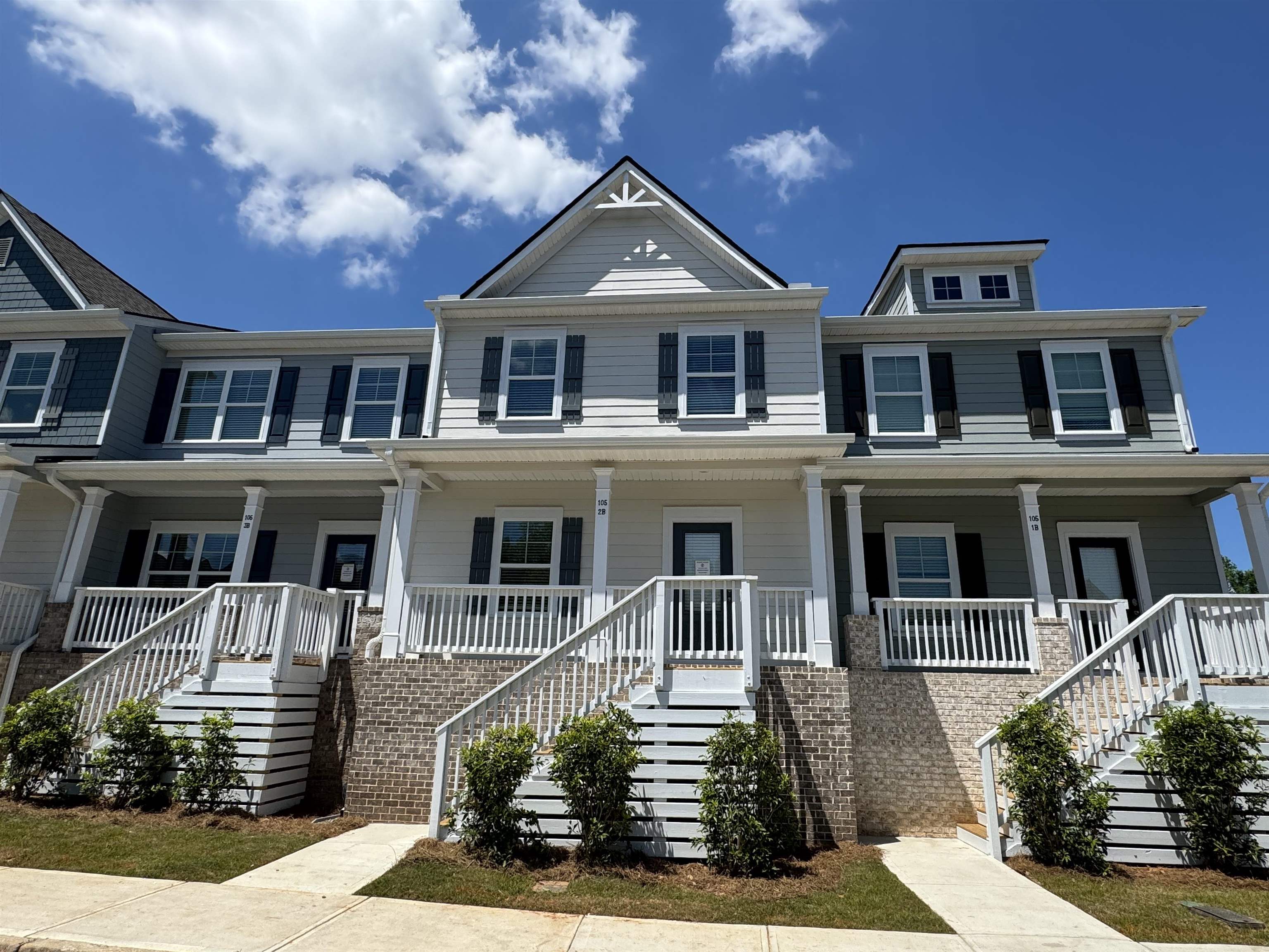 105 CRANE LANE Unit Building 10, Unit 2B