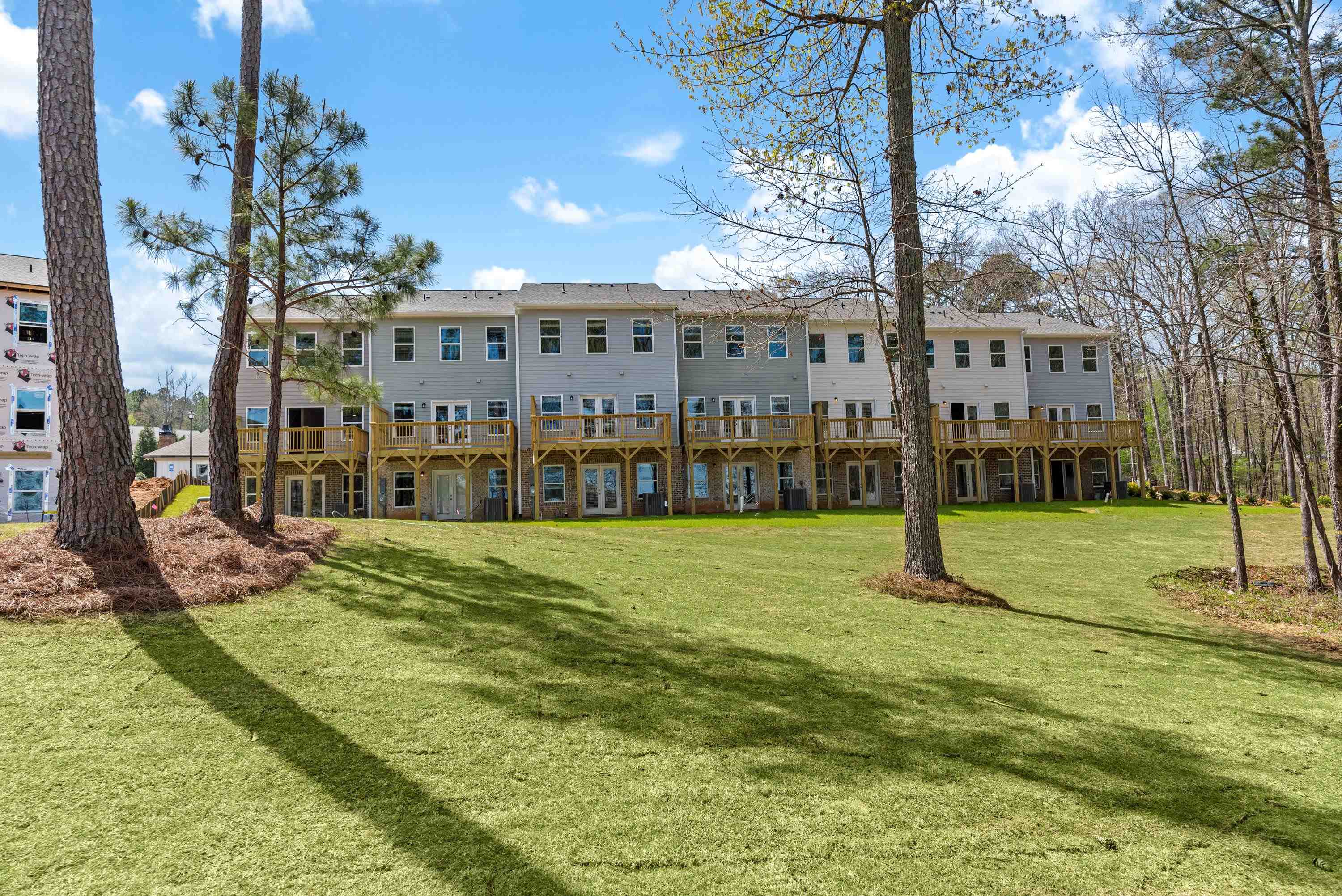 105 CRANE LANE Unit Building 10, Unit 2B