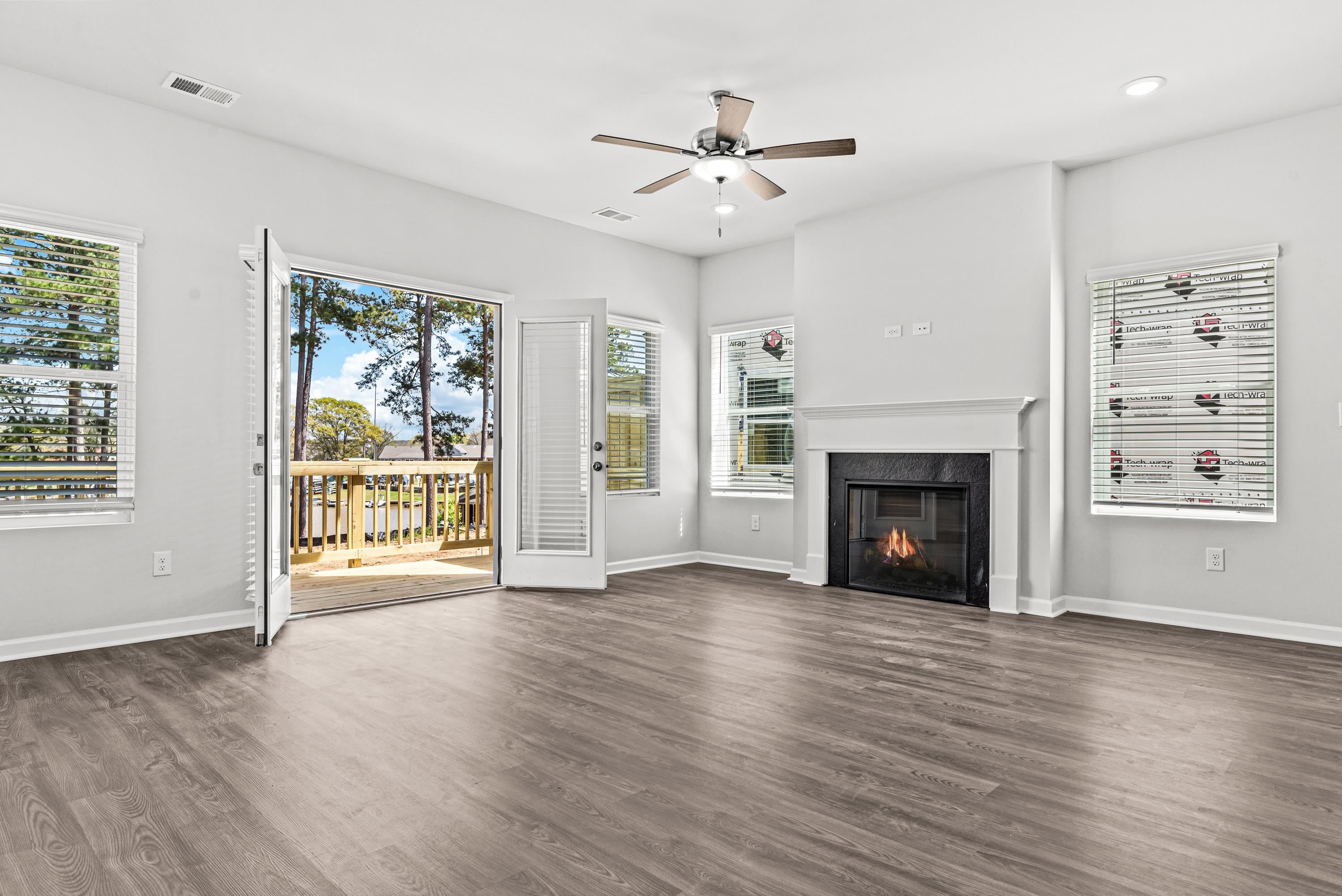 106 CRANE LANE Unit Building 12, Unit 31A
