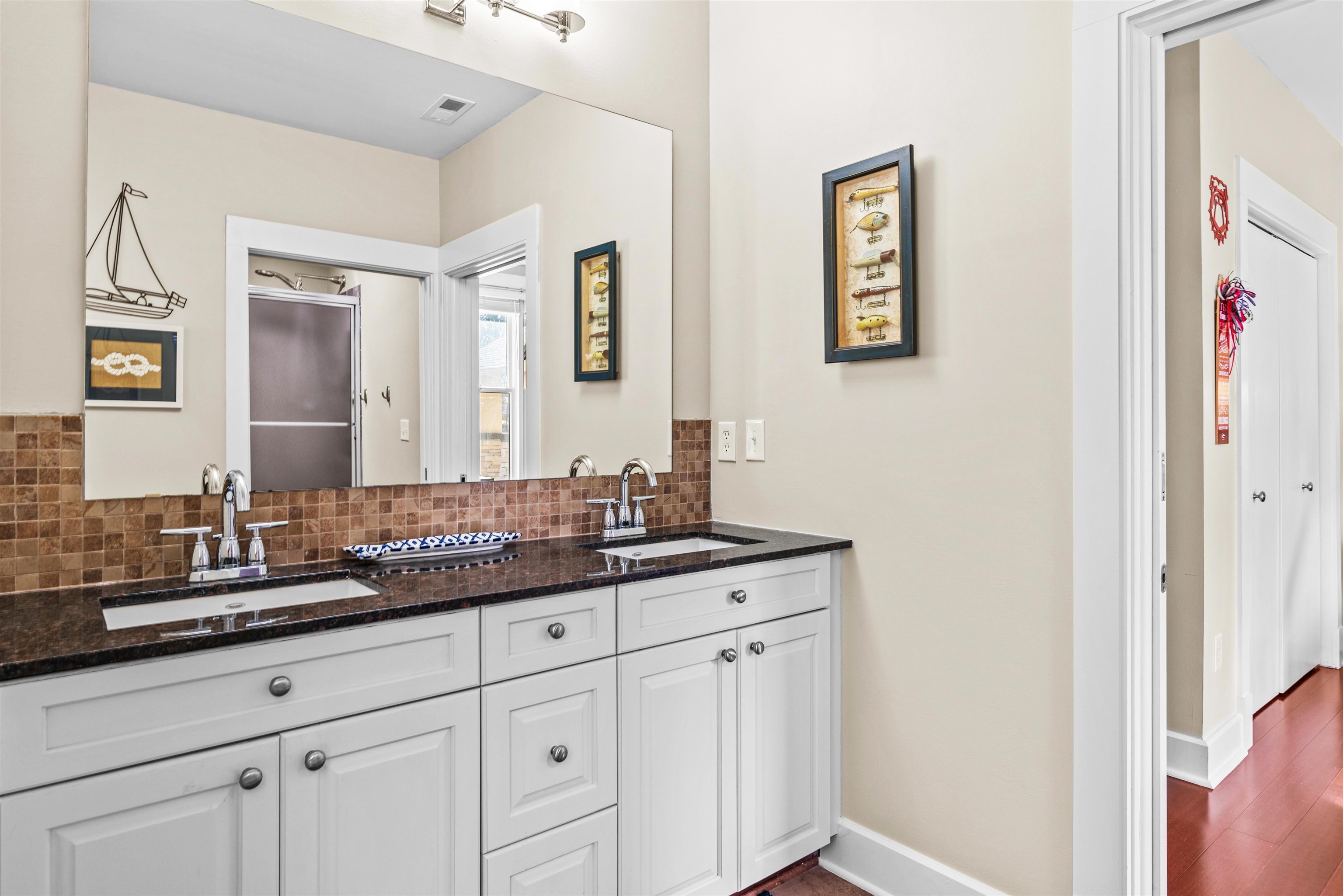 125 SOUTH BAY ROAD Unit Unit 204