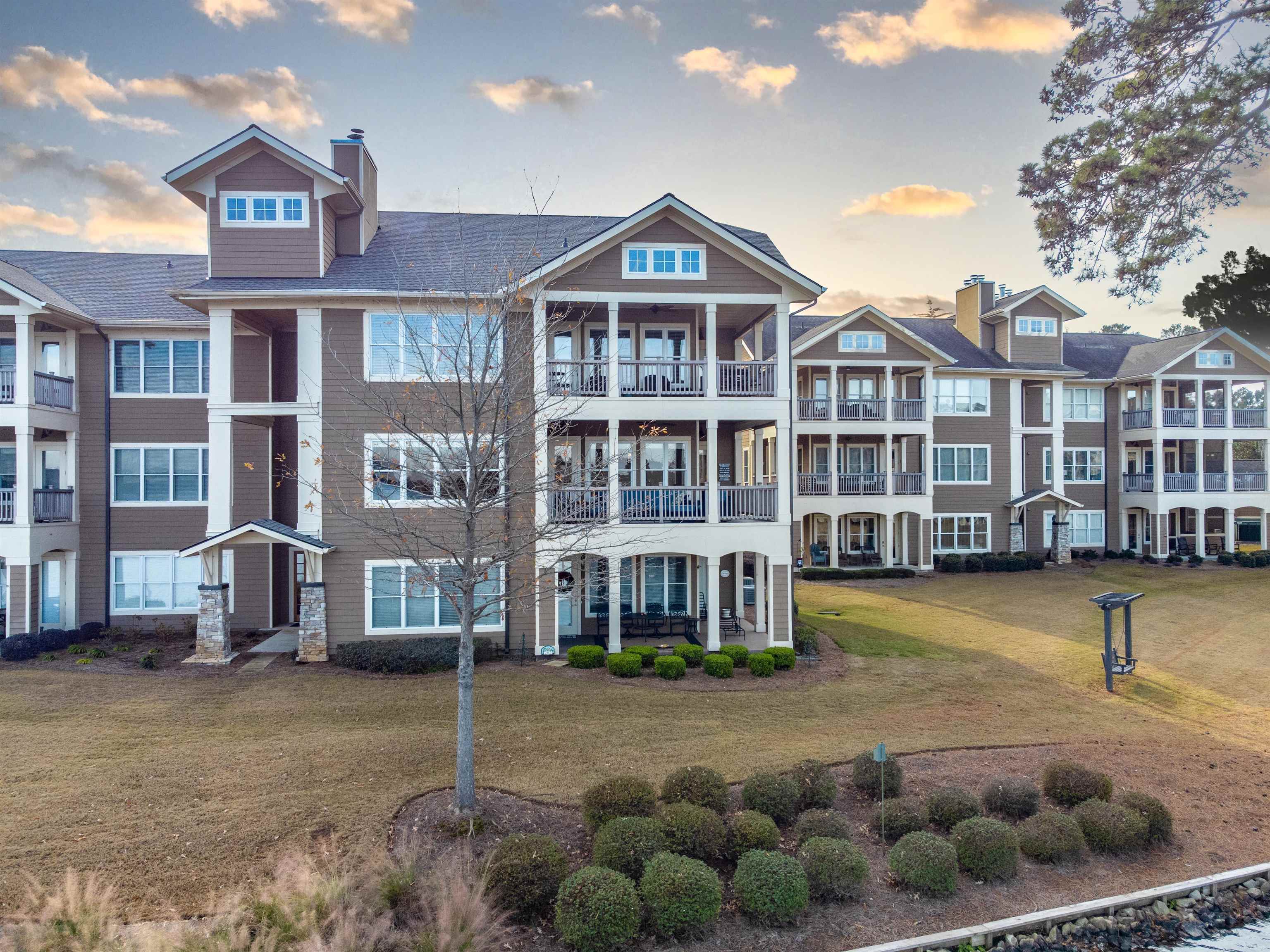 125 SOUTH BAY ROAD Unit Unit 204