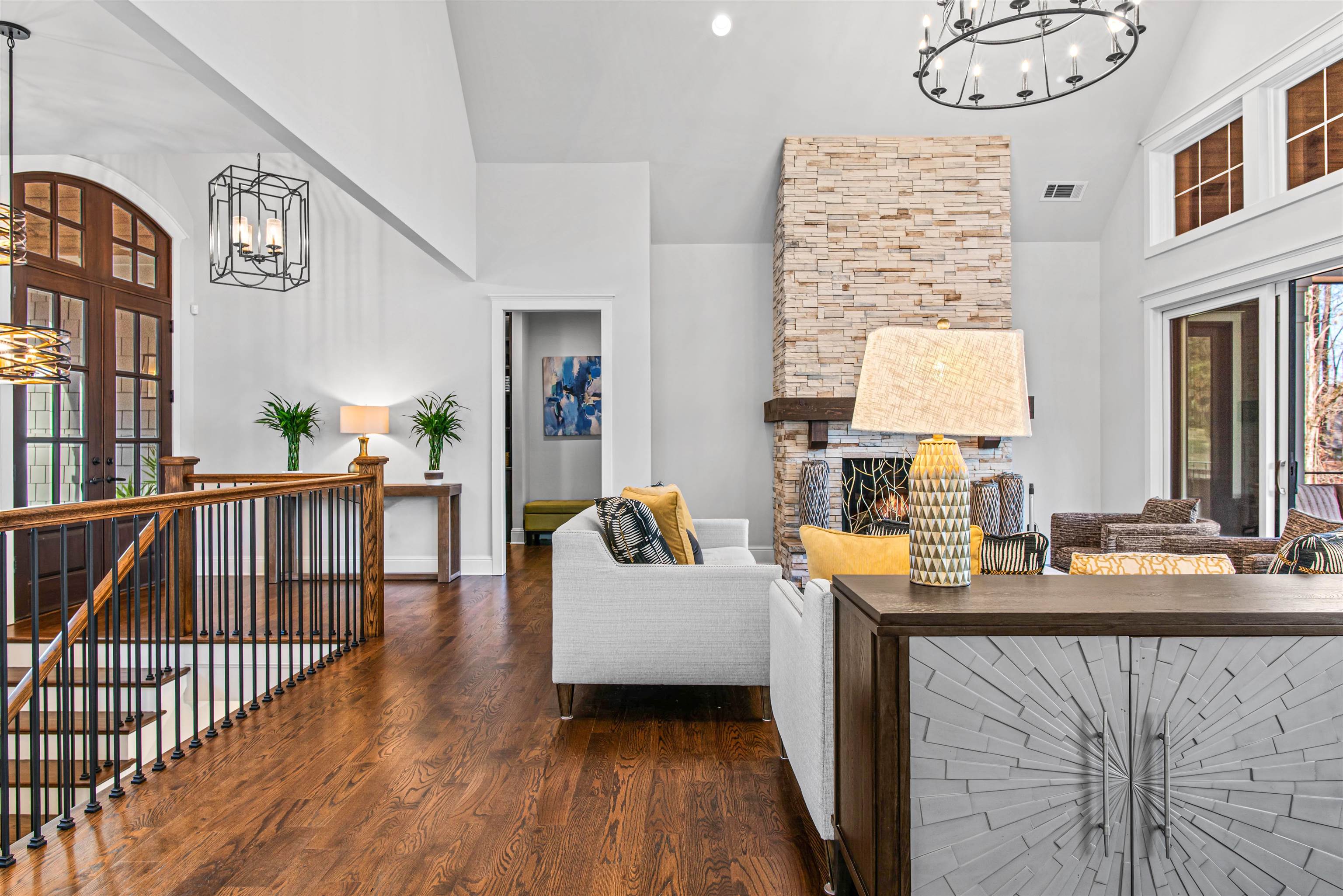 1011 RIDGE GROVE