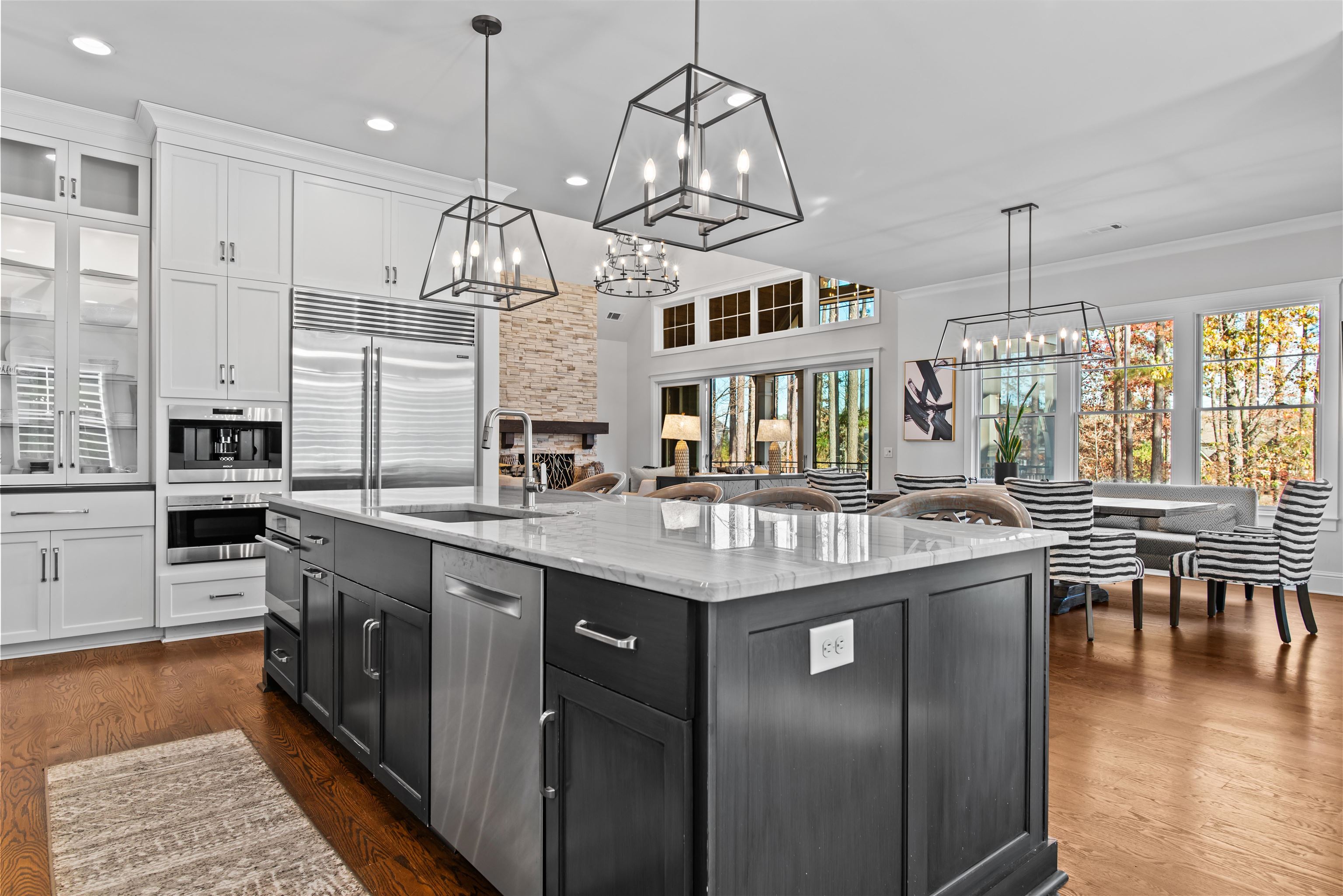 1011 RIDGE GROVE