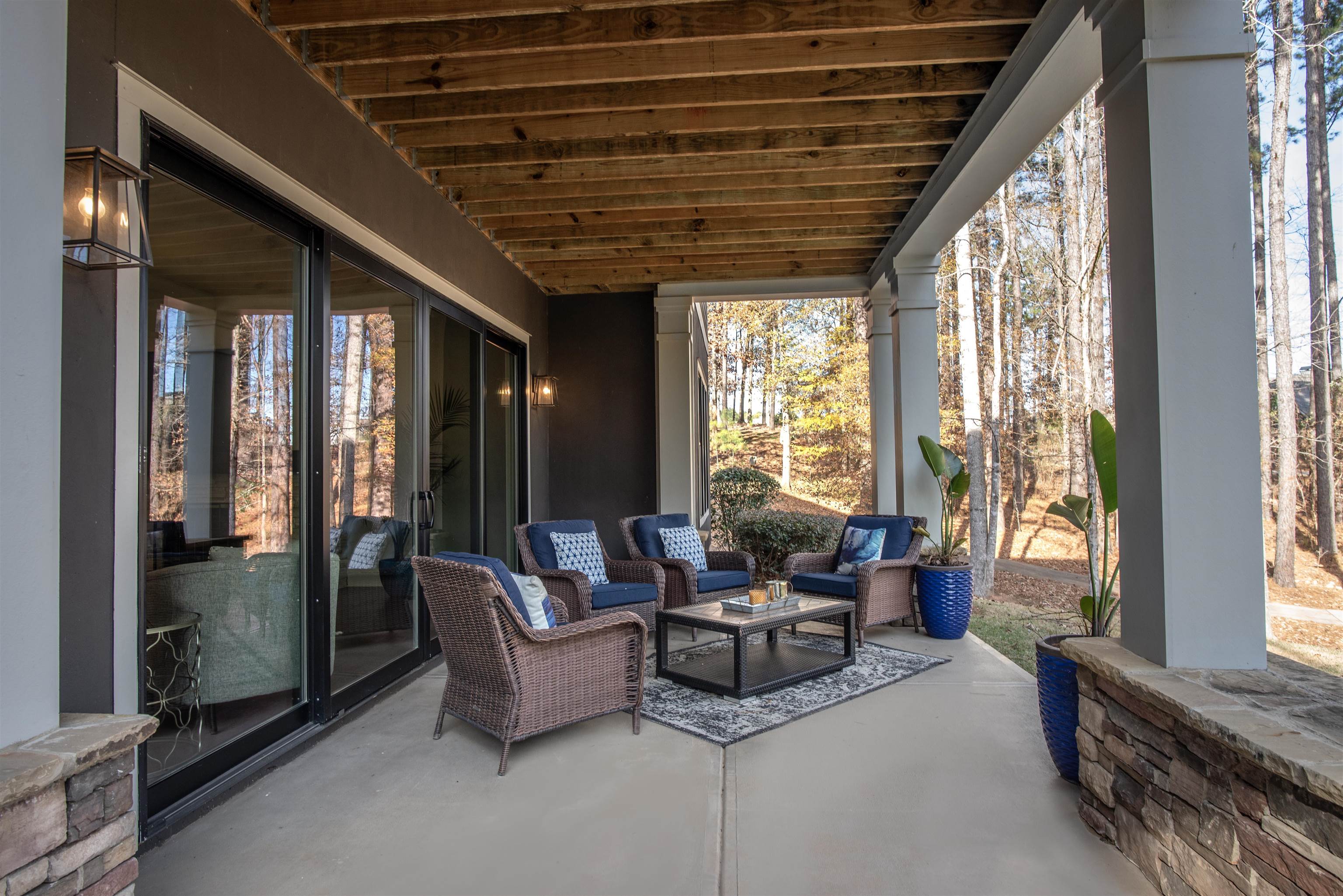 1011 RIDGE GROVE