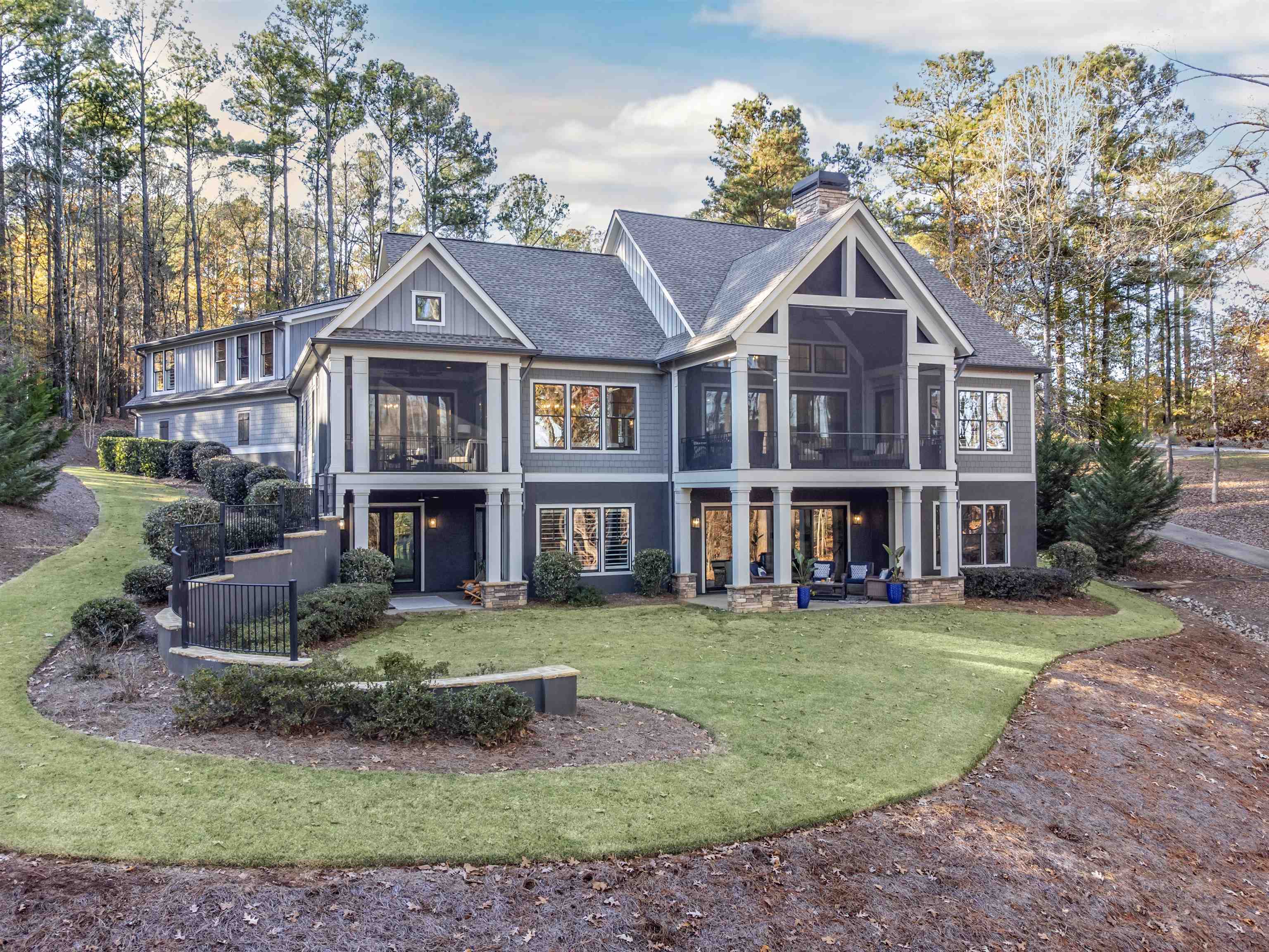 1011 RIDGE GROVE