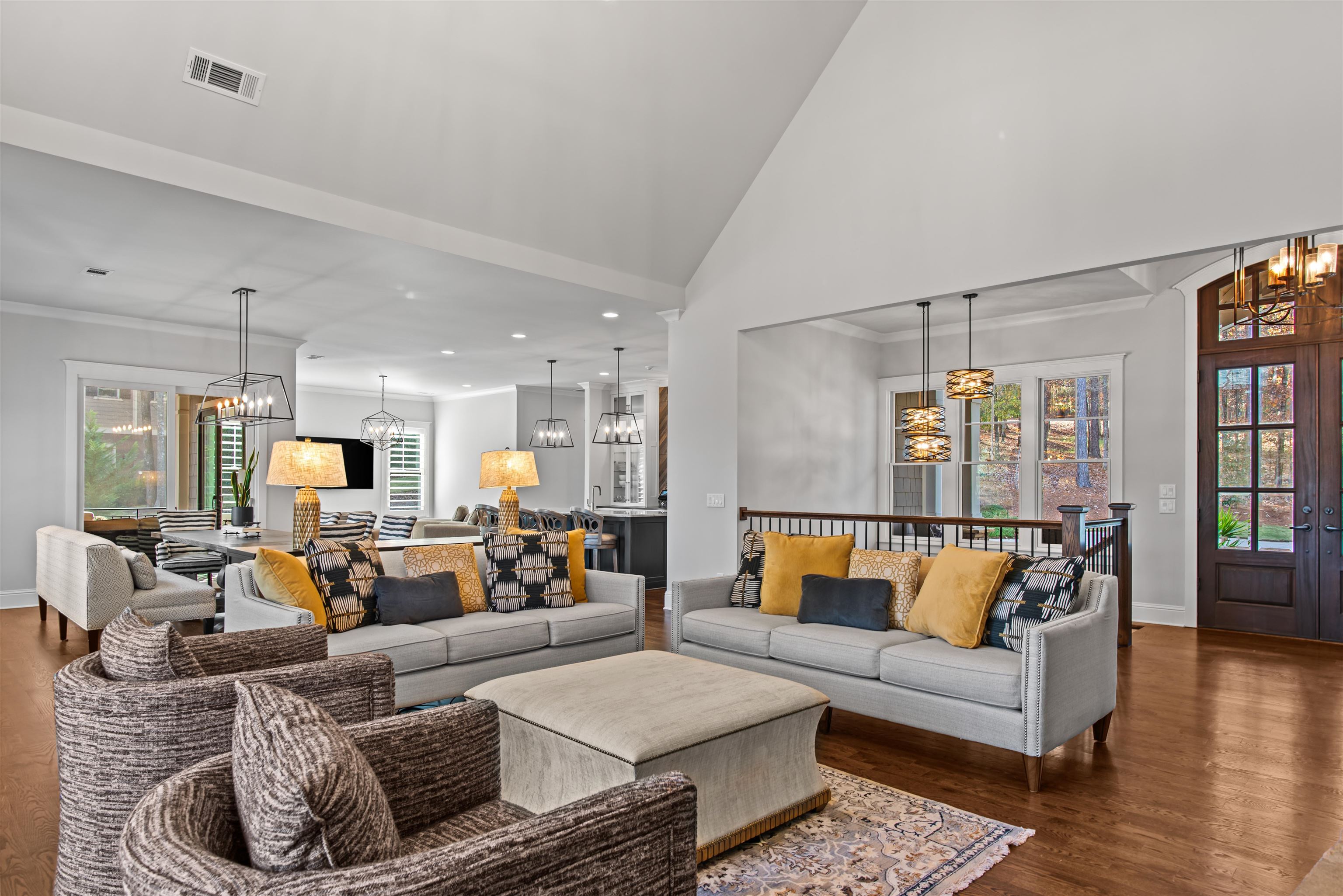 1011 RIDGE GROVE