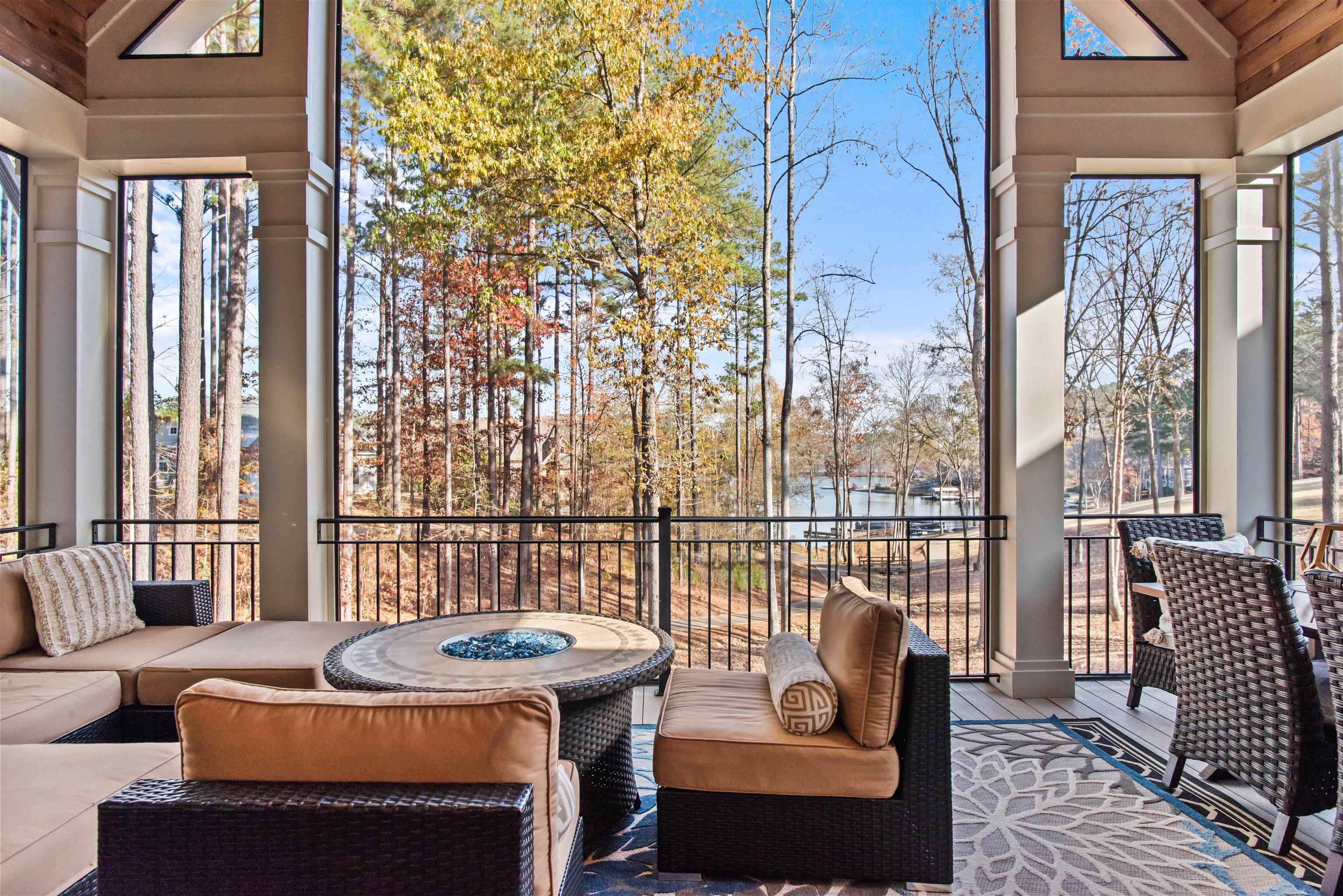 1011 RIDGE GROVE