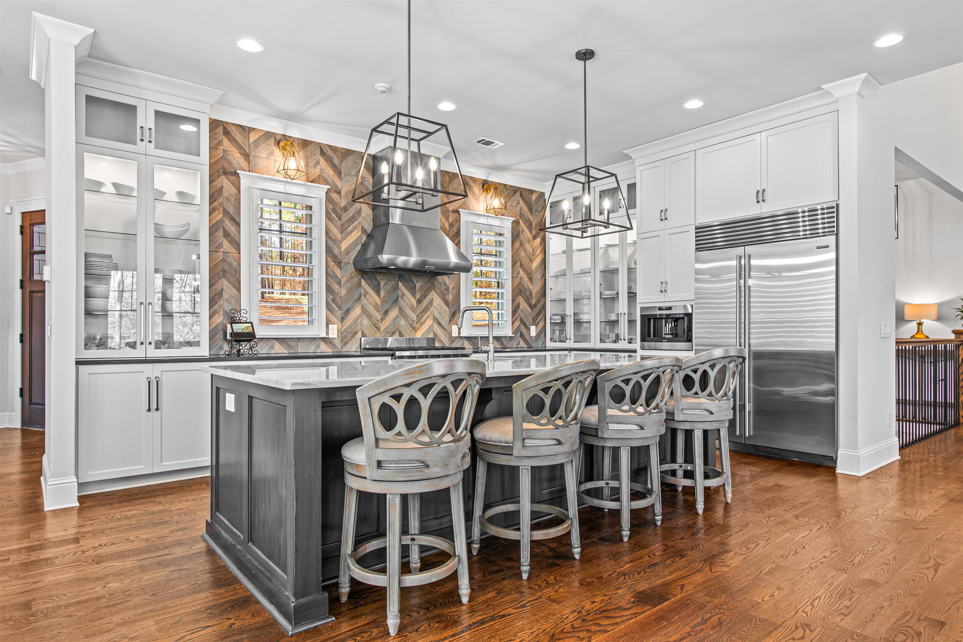 1011 RIDGE GROVE
