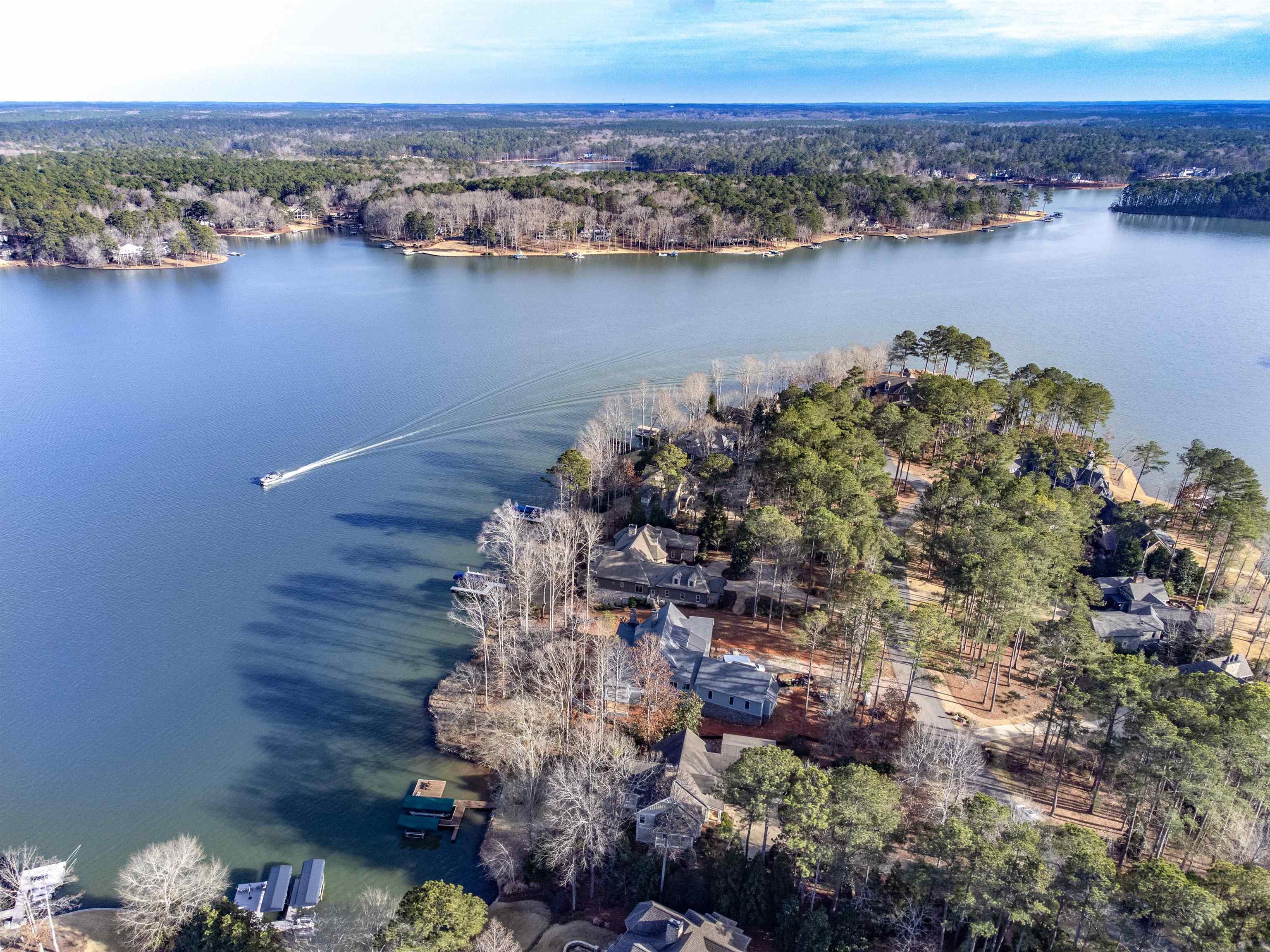 1290 LAKE CLUB DRIVE