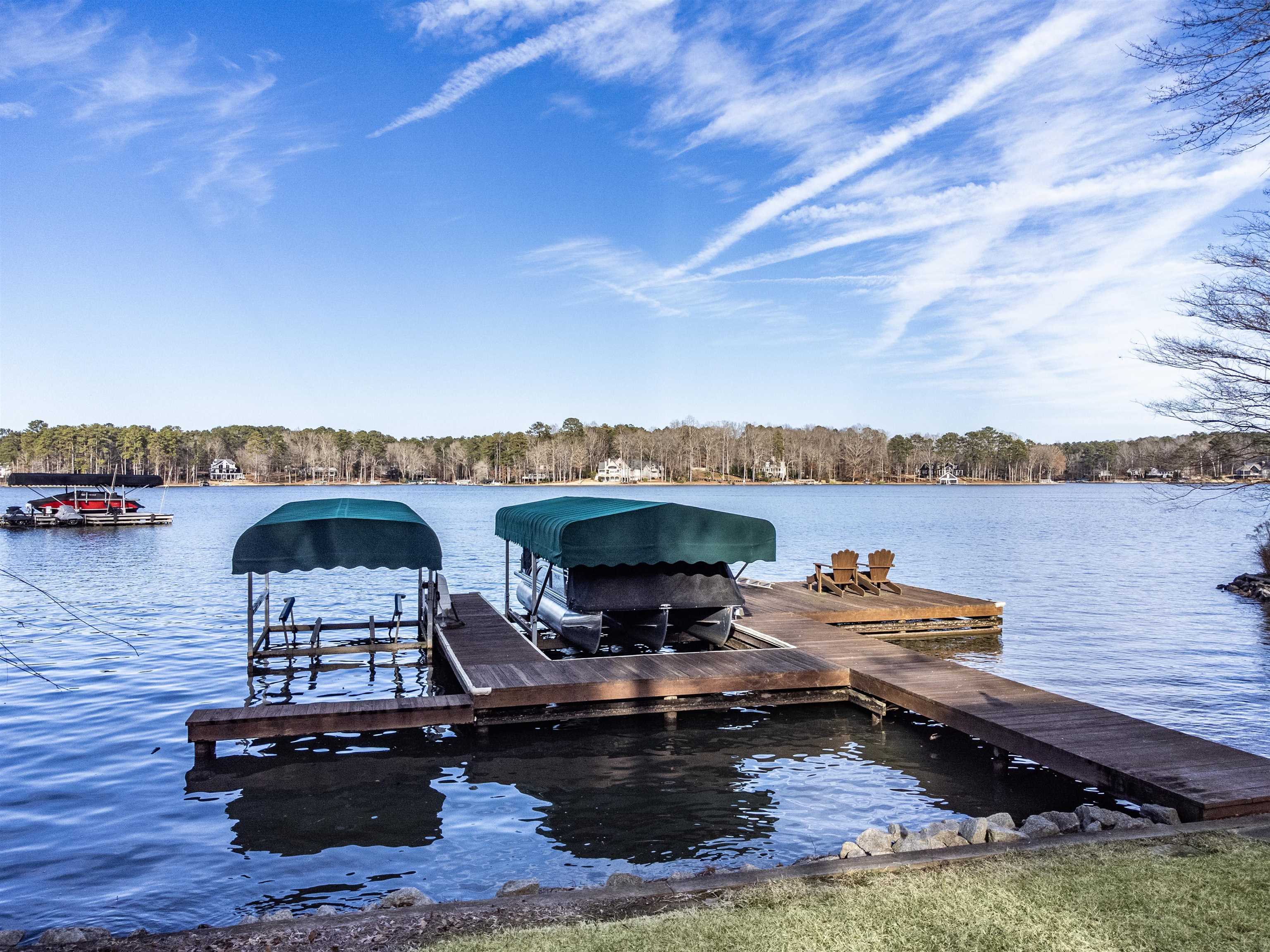 1290 LAKE CLUB DRIVE