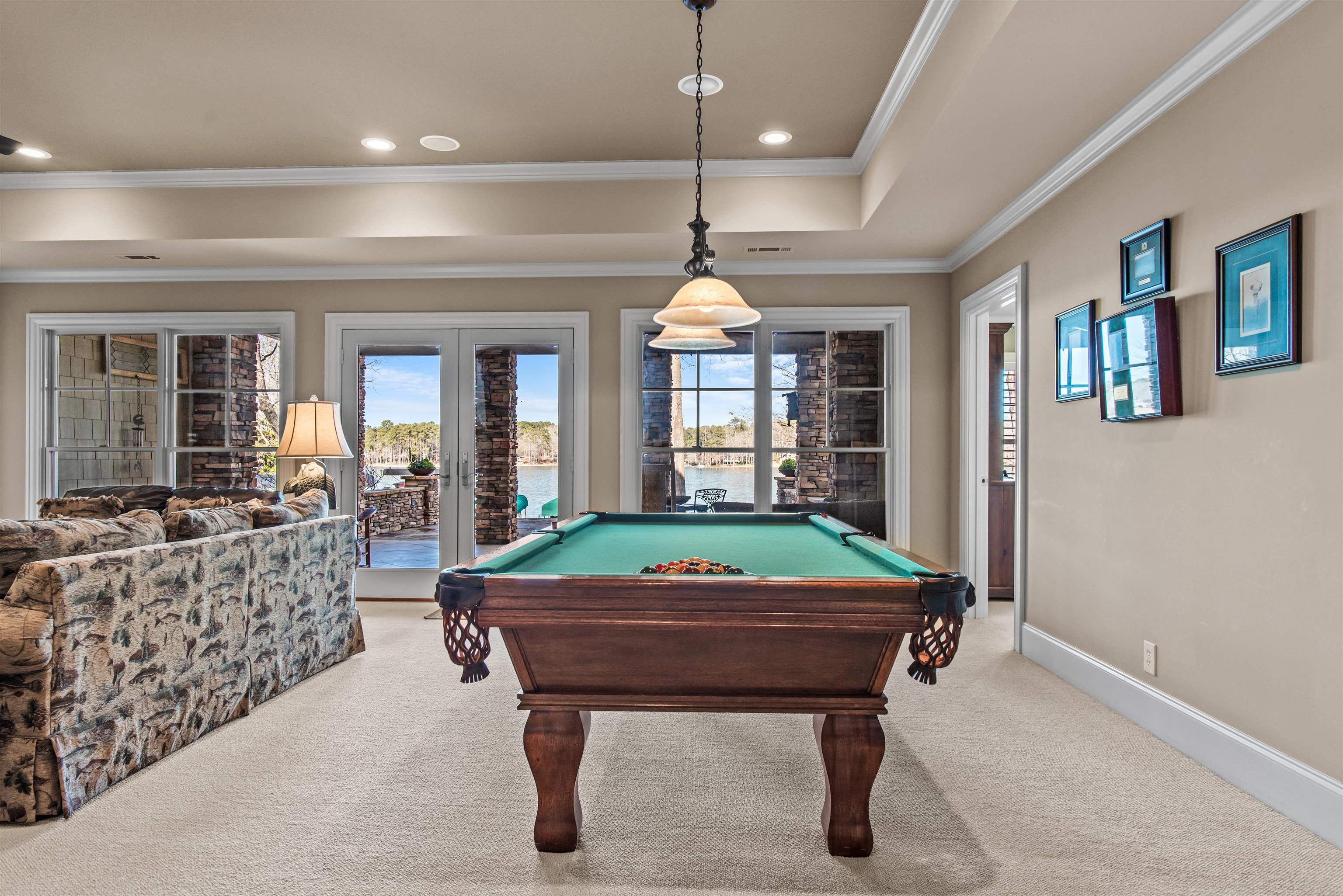 1290 LAKE CLUB DRIVE