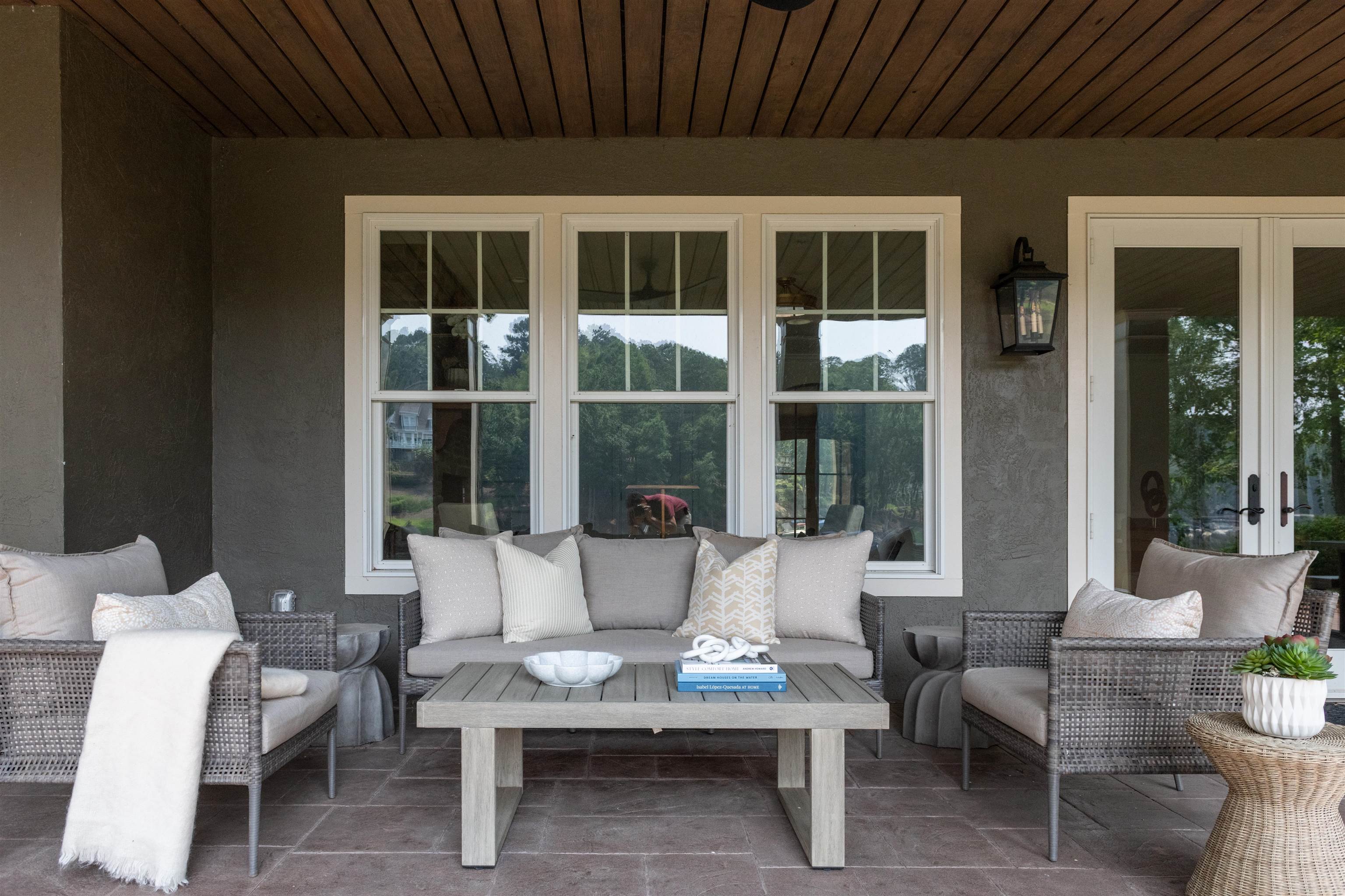 1170 DOGWOOD DRIVE