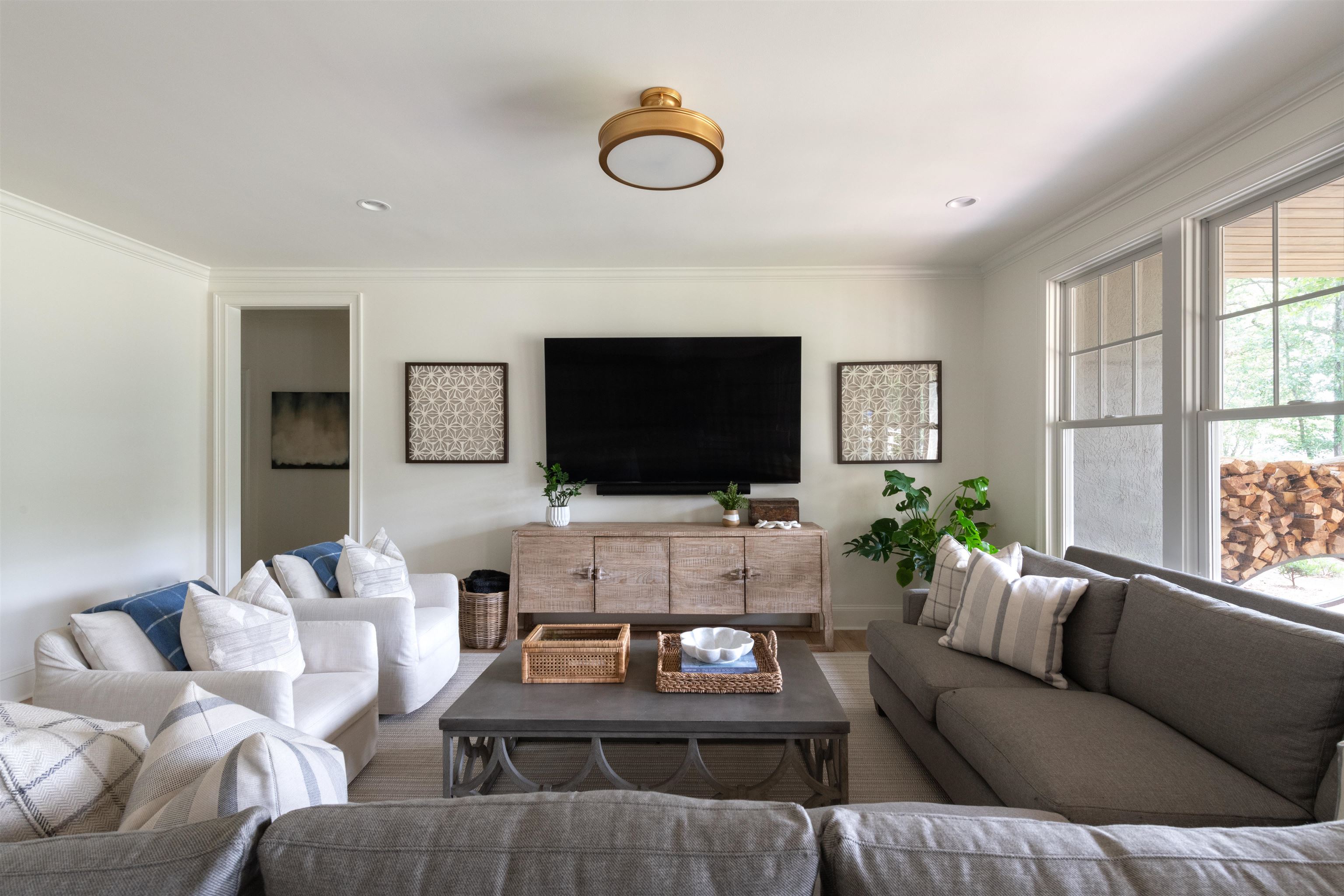 1170 DOGWOOD DRIVE