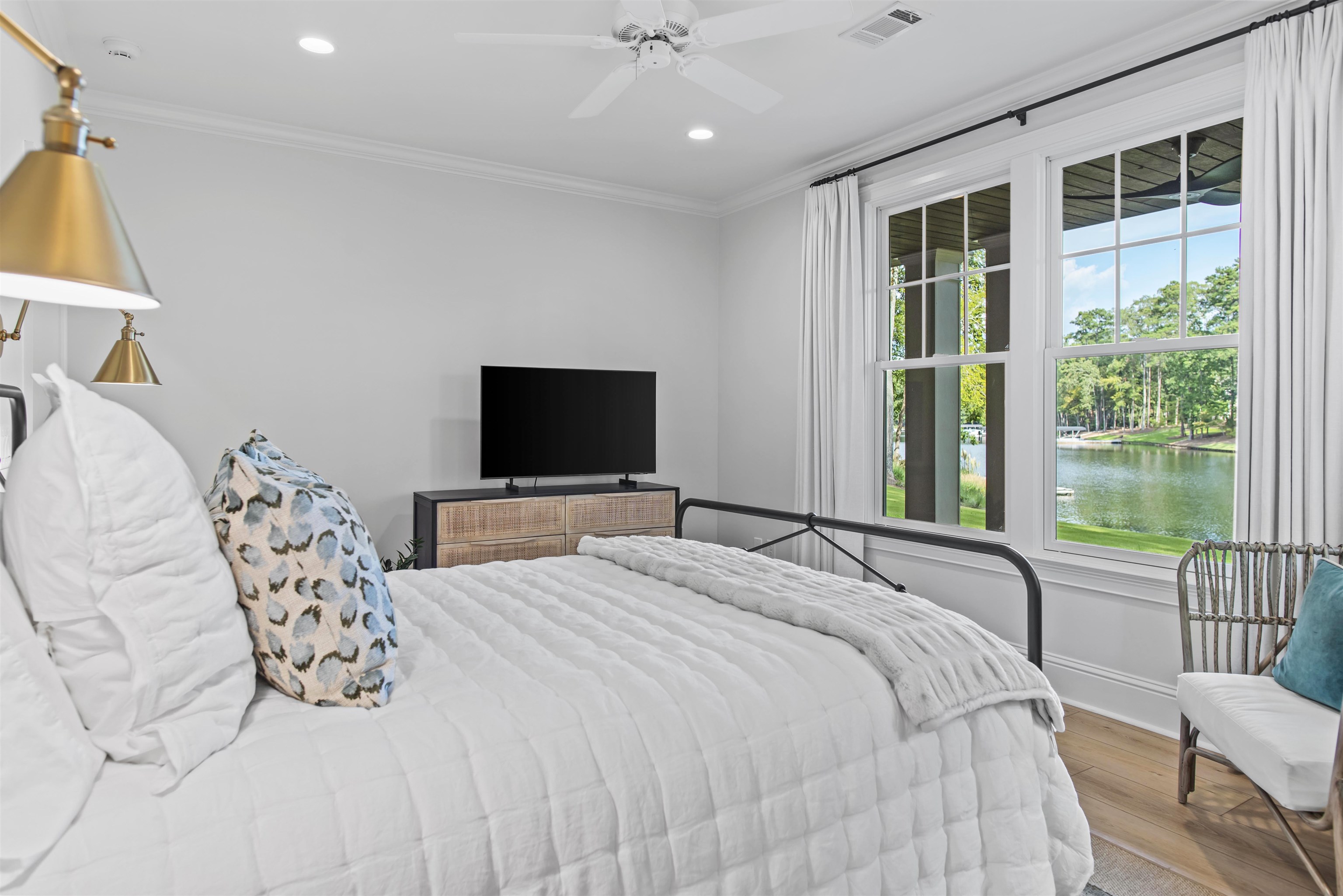 1170 DOGWOOD DRIVE
