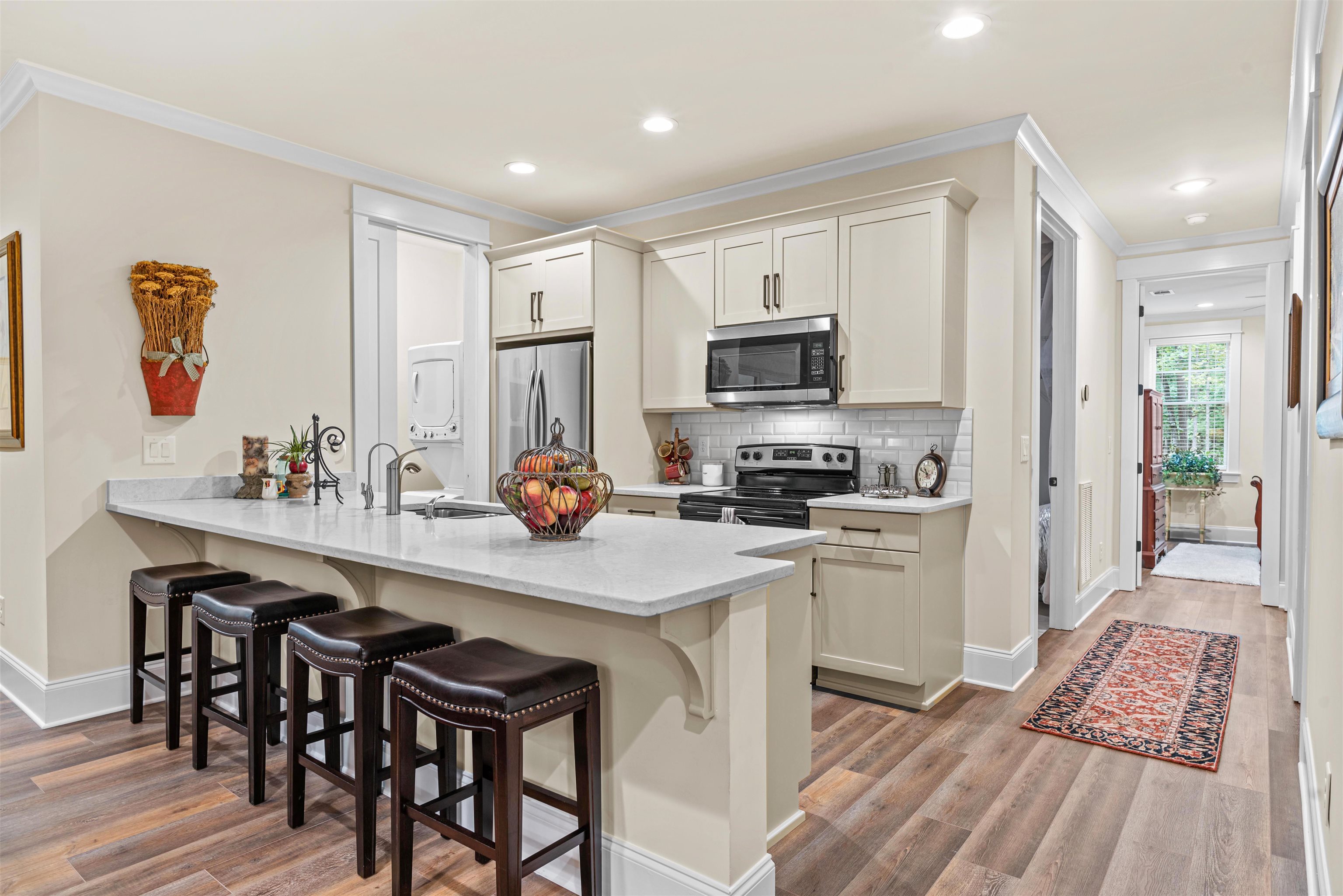 1131 CURTRIGHT PLACE