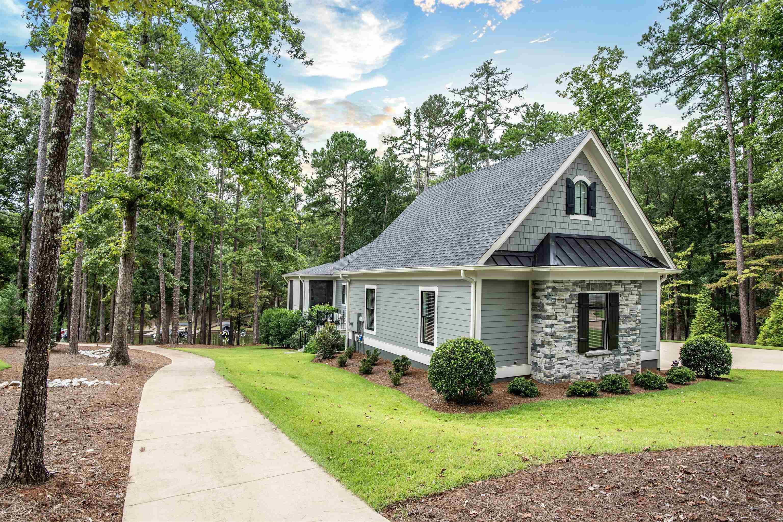 1131 CURTRIGHT PLACE
