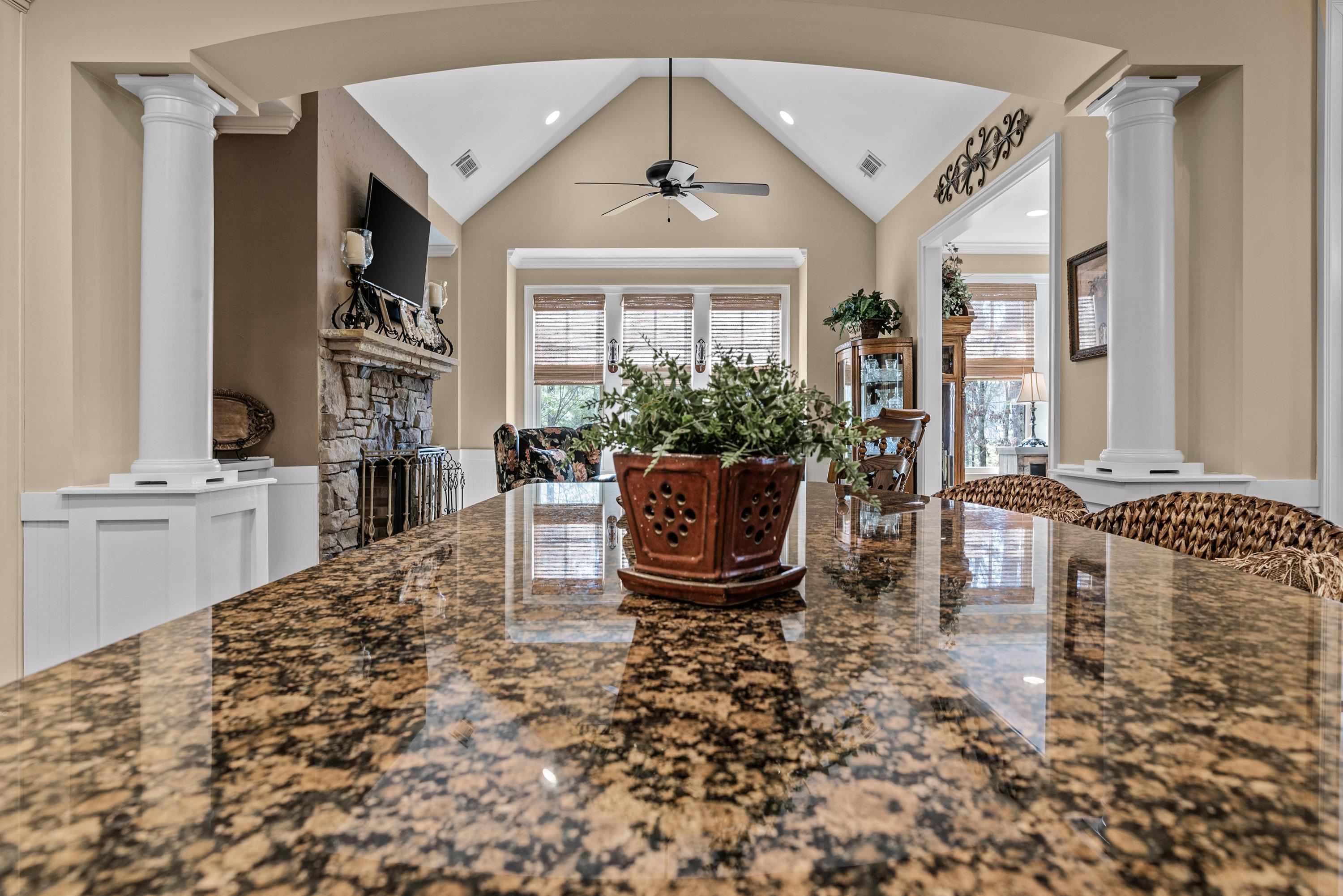 1141 REGENCY DRIVE