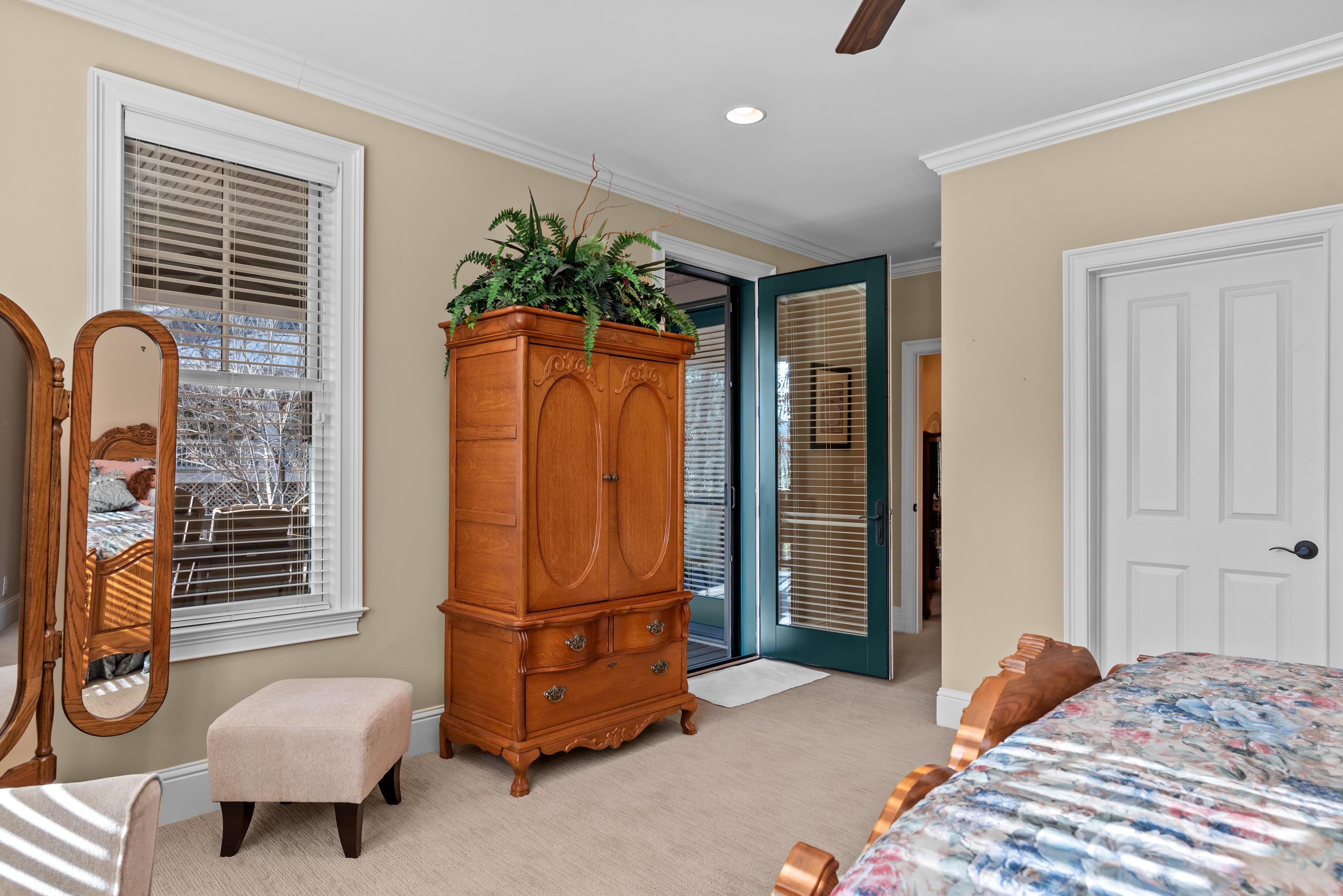 1141 REGENCY DRIVE