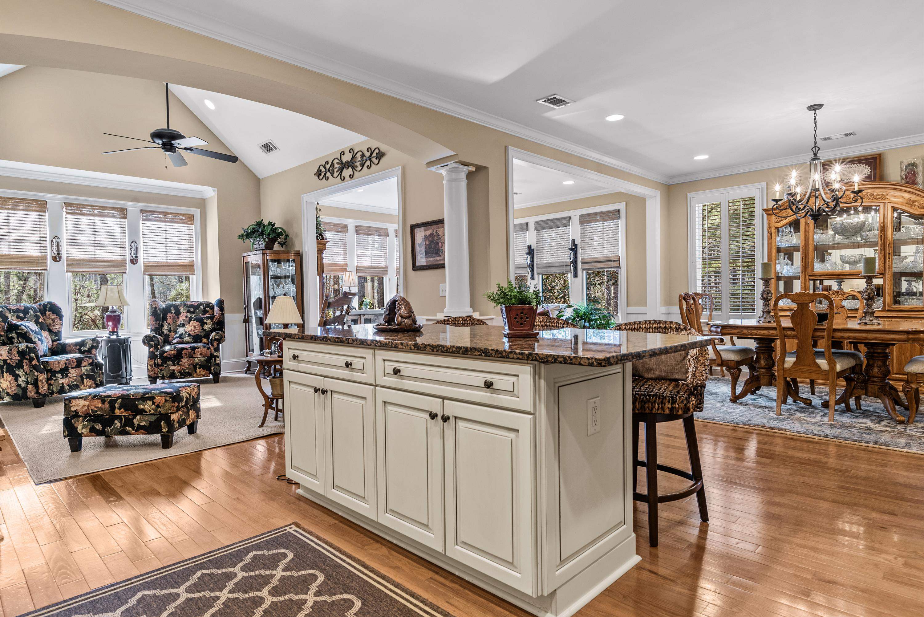 1141 REGENCY DRIVE