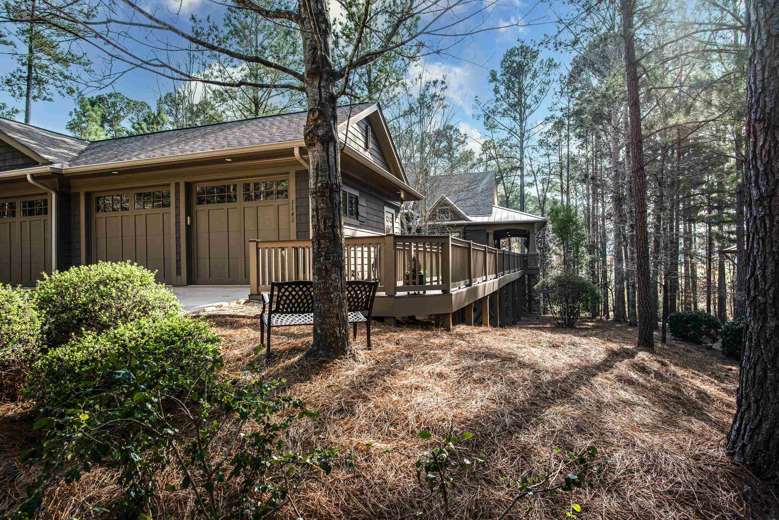 1141 REGENCY DRIVE