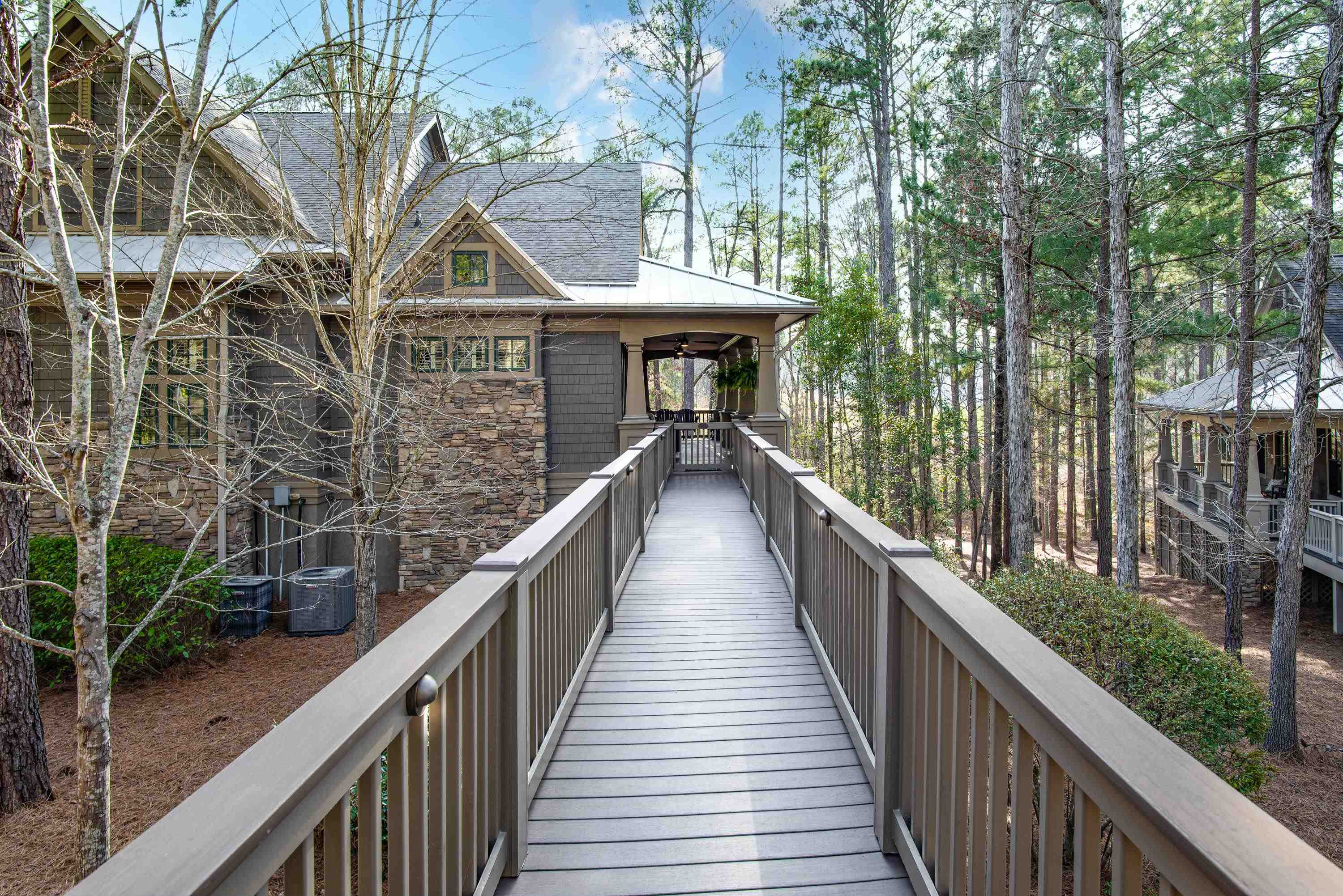1141 REGENCY DRIVE