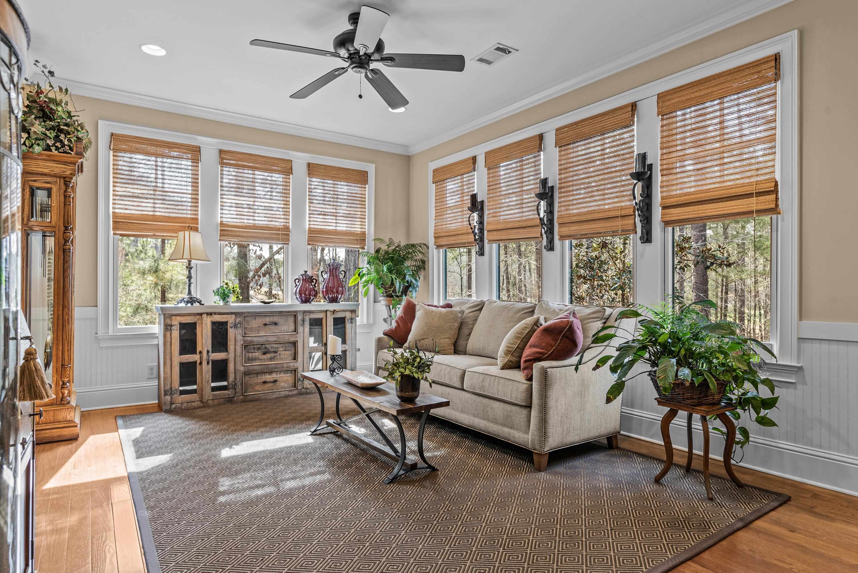 1141 REGENCY DRIVE