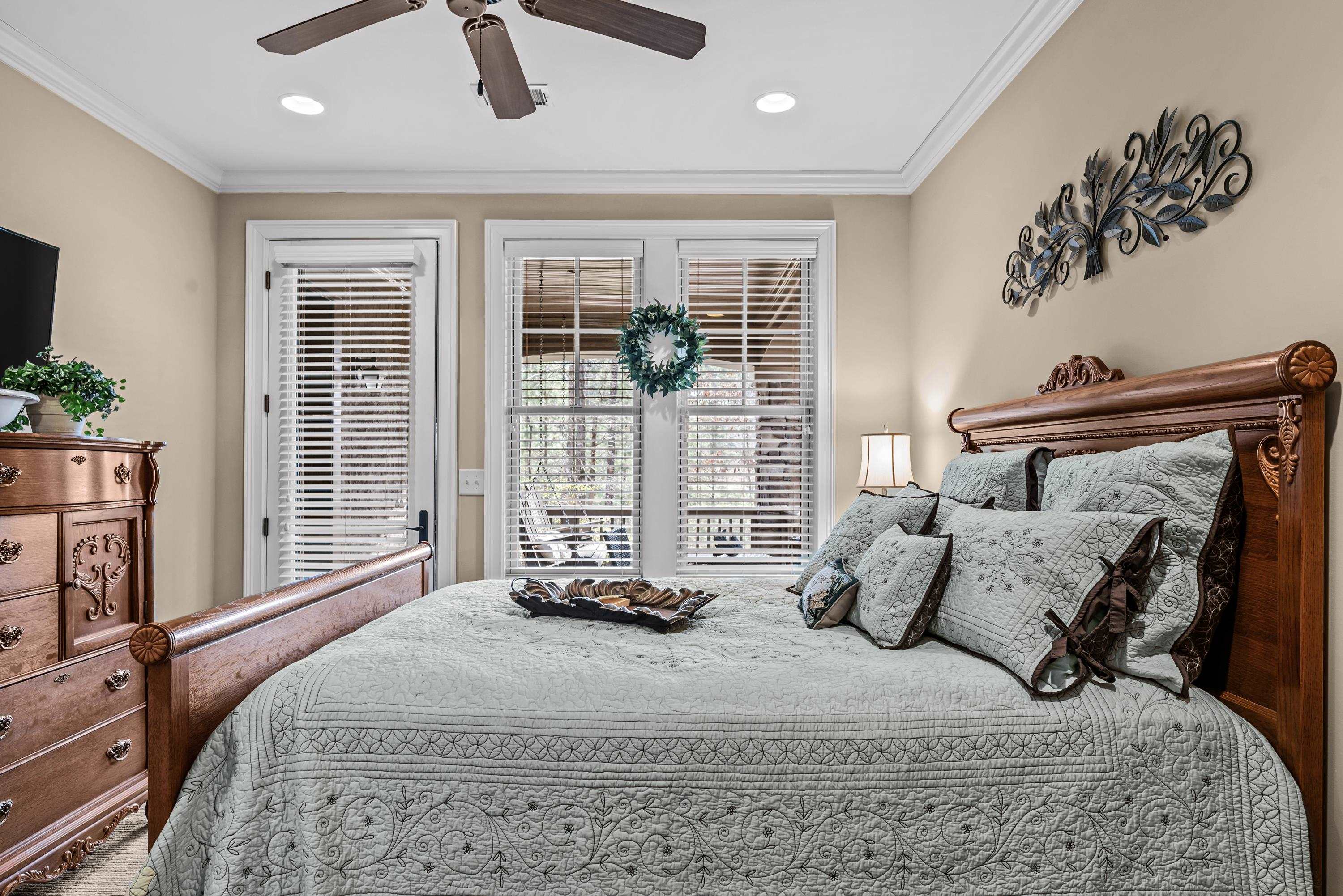 1141 REGENCY DRIVE