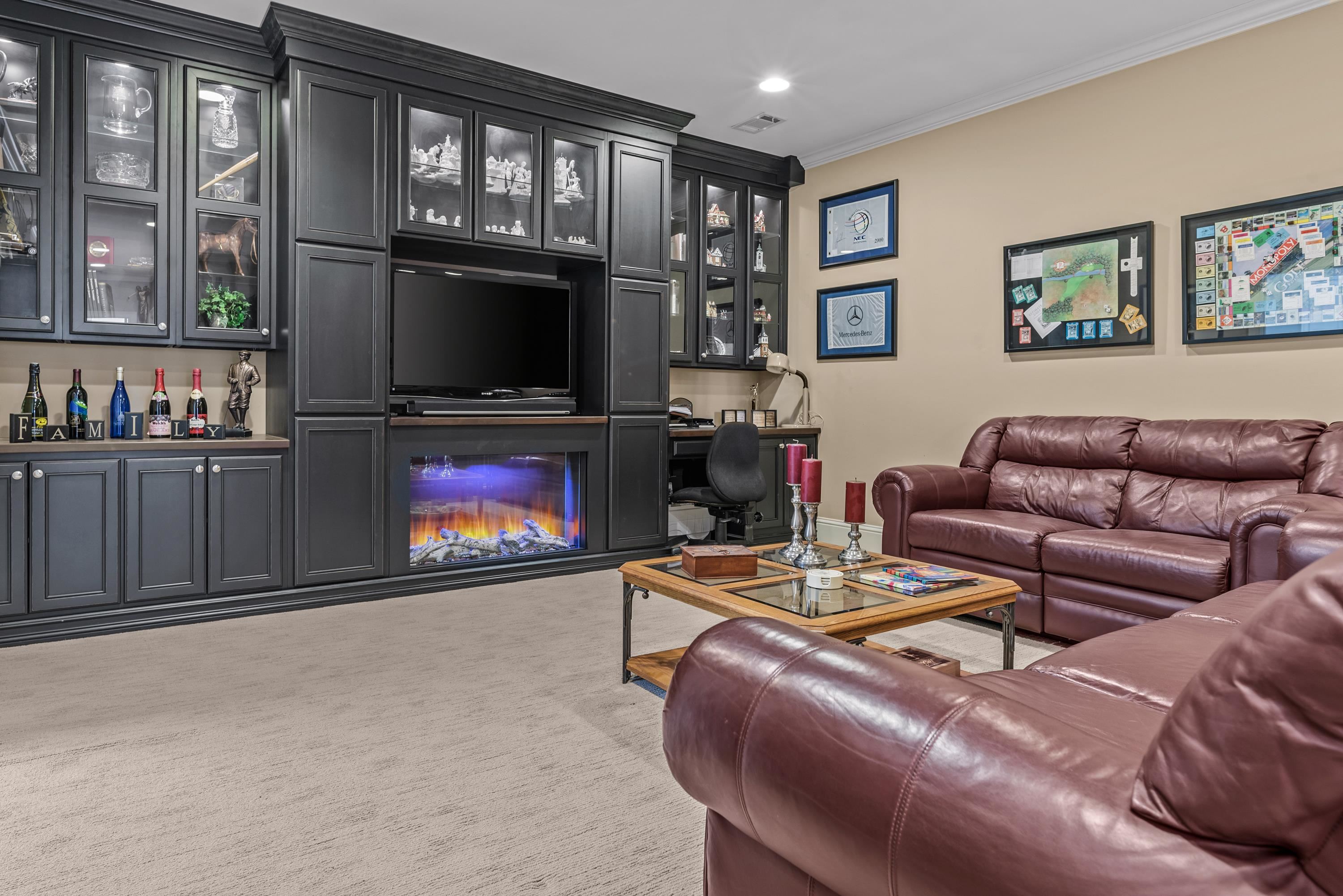 1141 REGENCY DRIVE