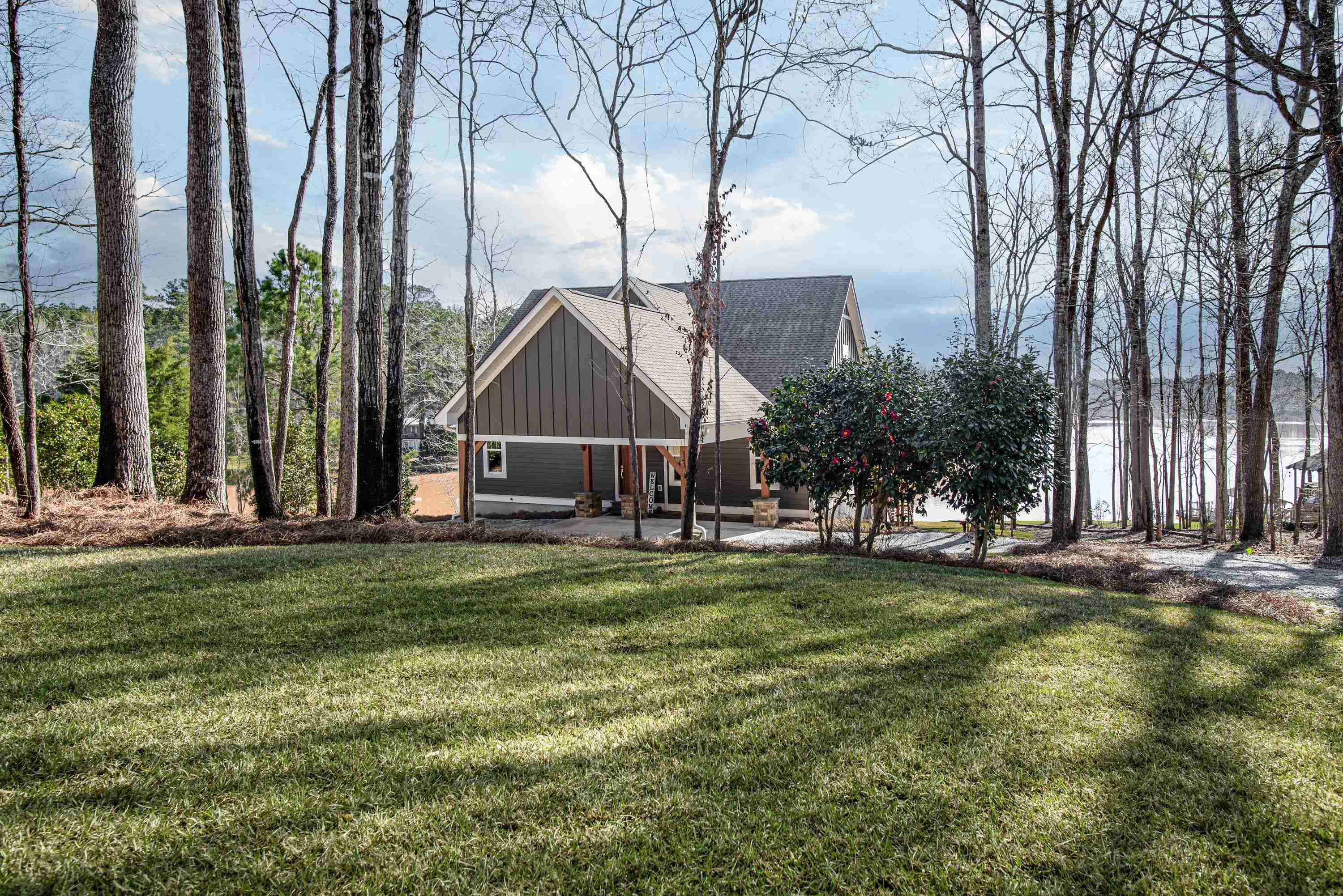 143 THOMAS DRIVE
