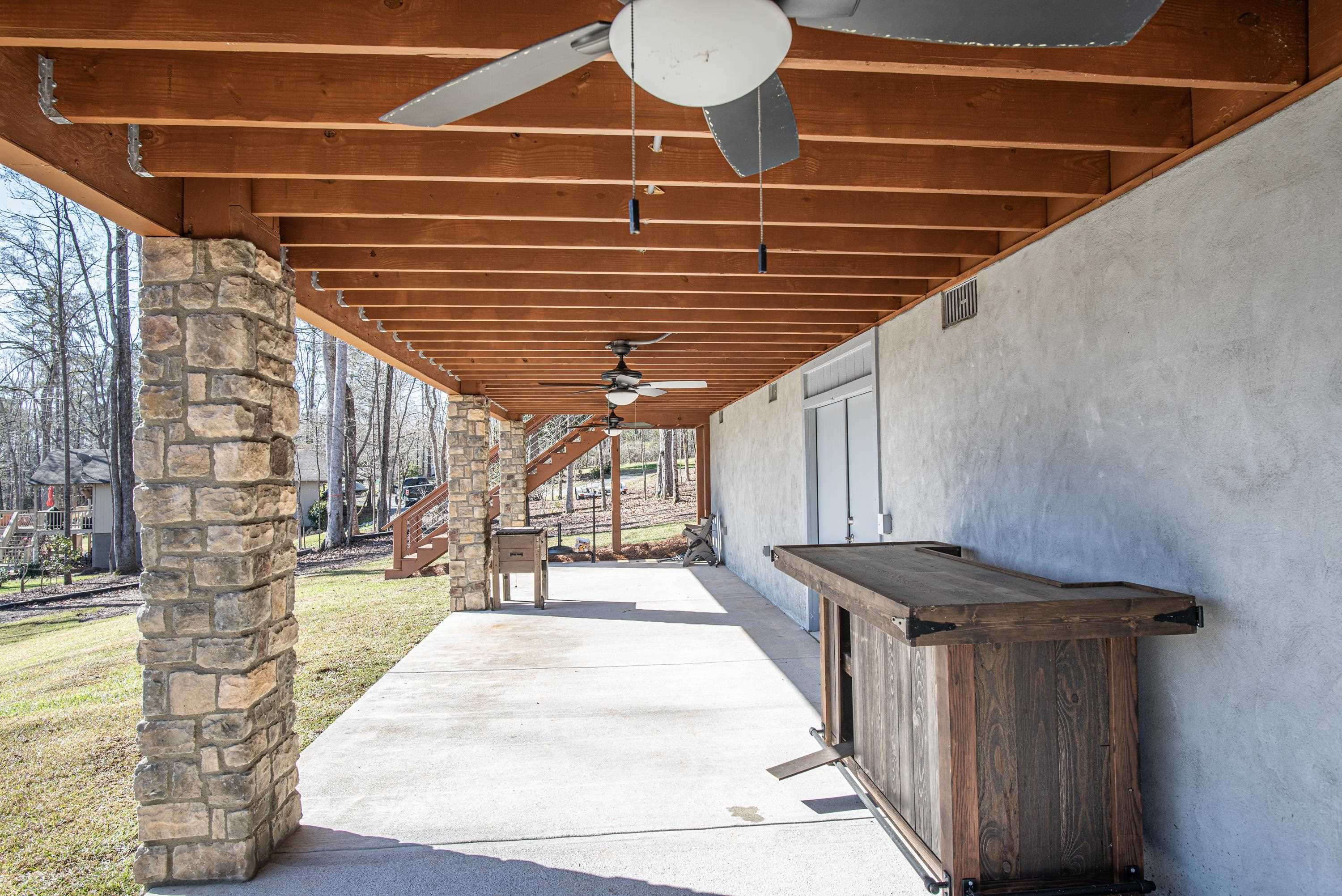 143 THOMAS DRIVE