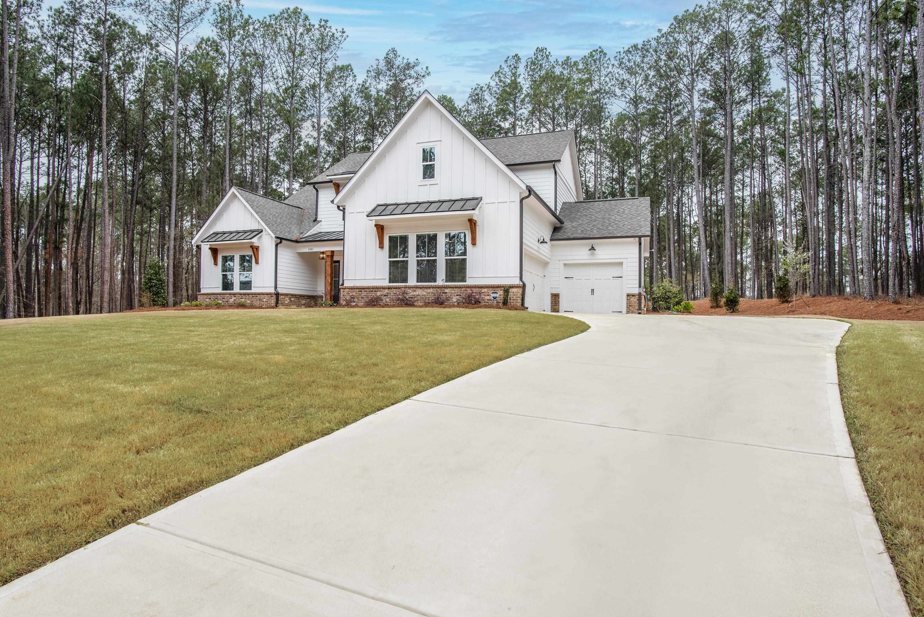 2401 CLUB DRIVE