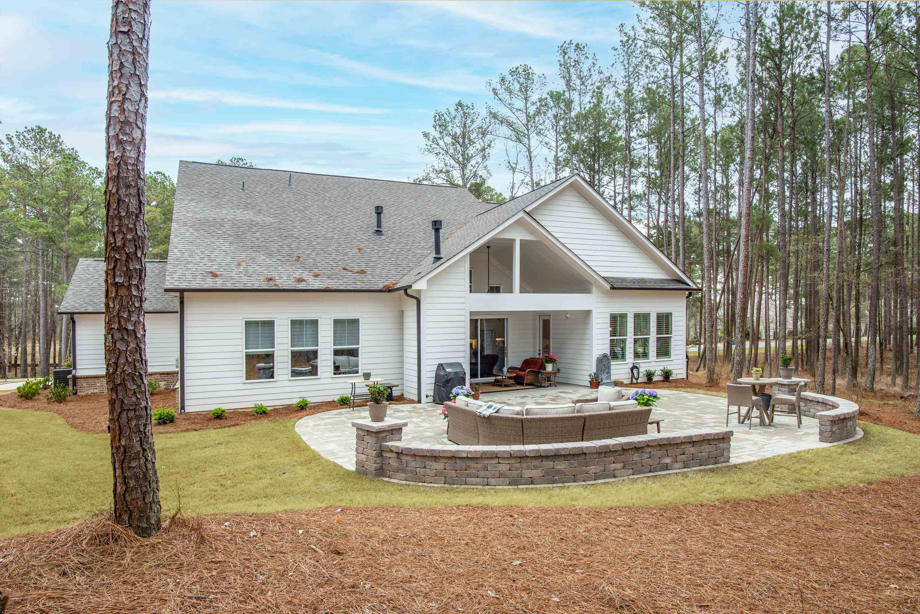 2401 CLUB DRIVE