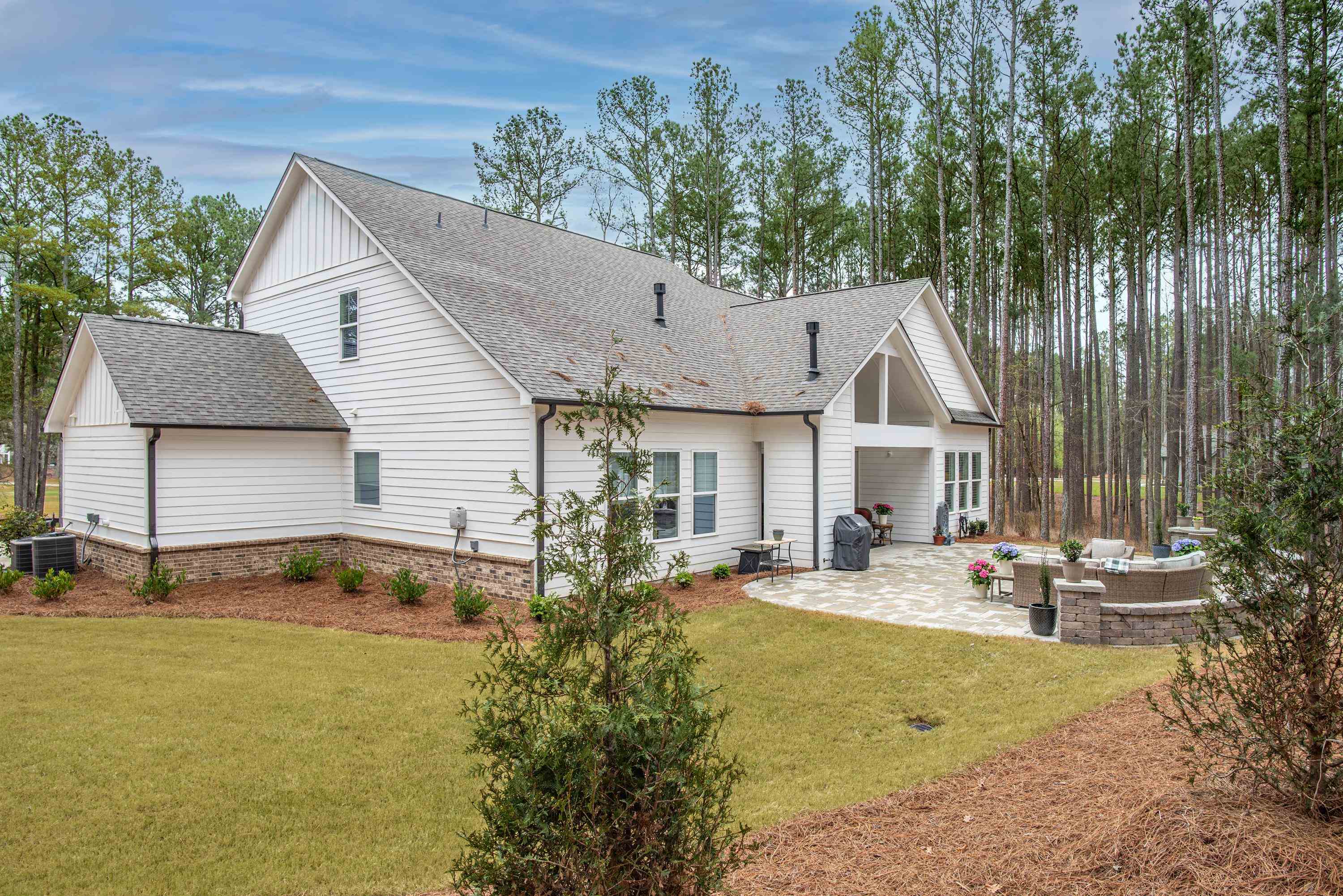2401 CLUB DRIVE