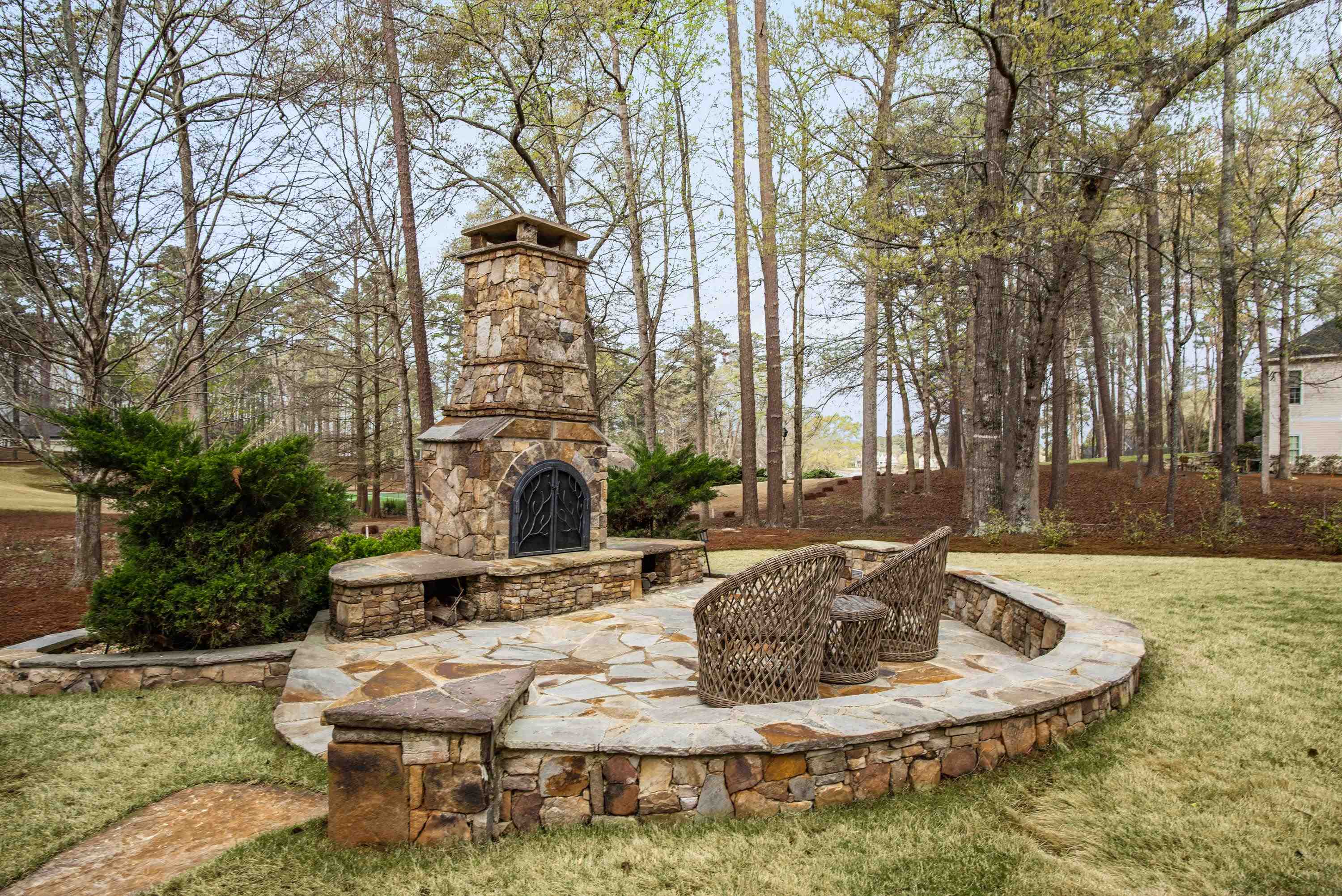 1180 MERCER TRAIL