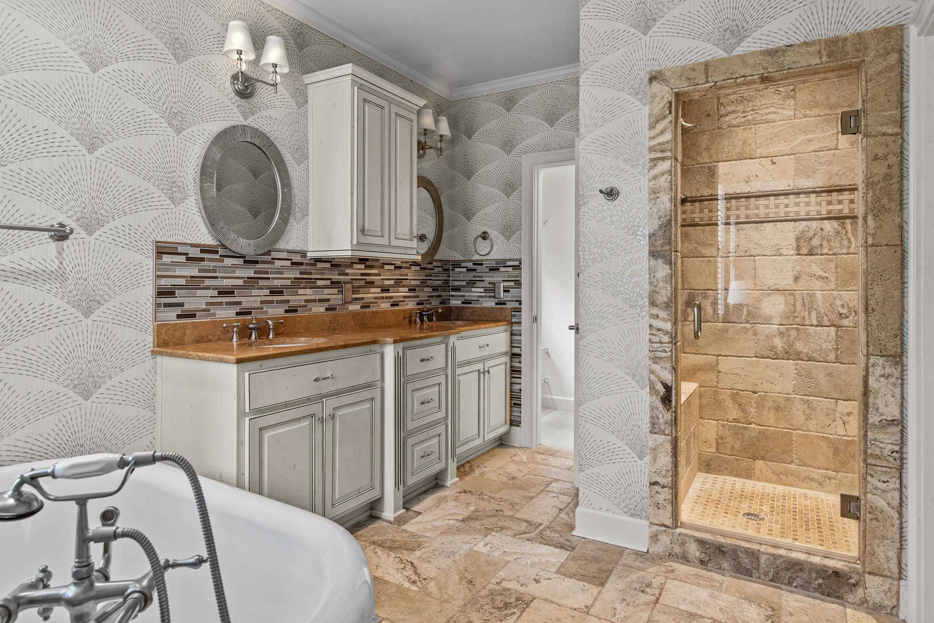 1180 MERCER TRAIL