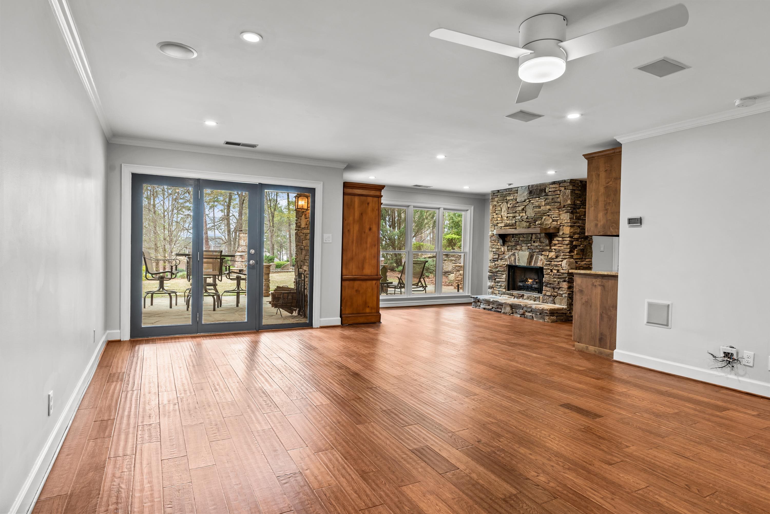 1180 MERCER TRAIL
