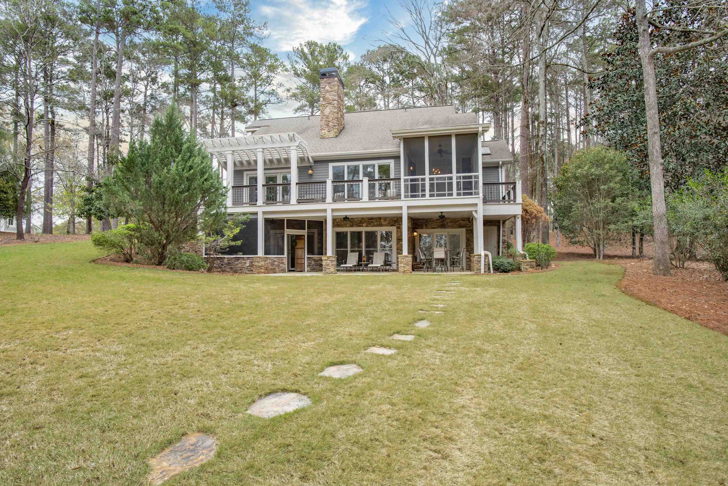 1180 MERCER TRAIL