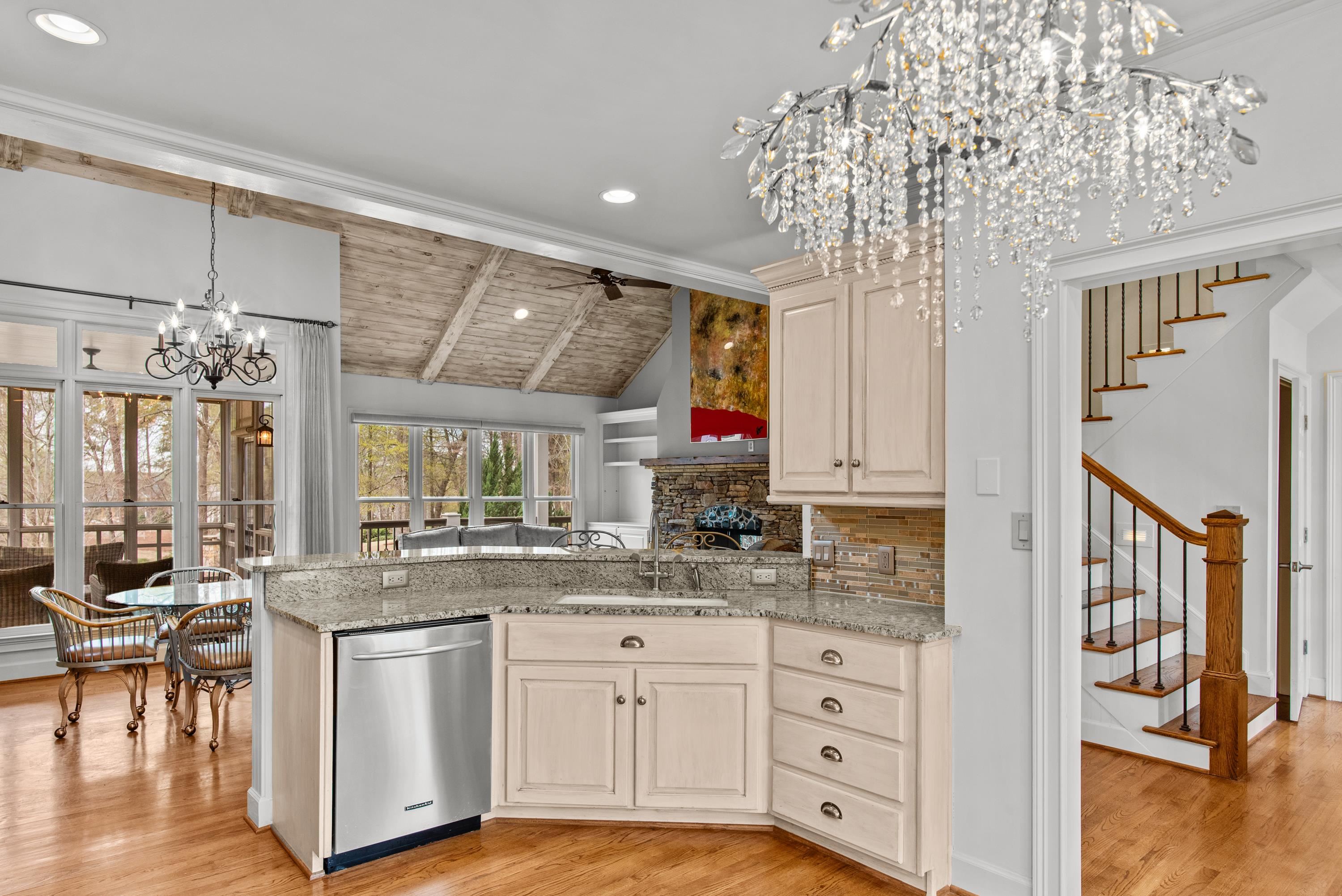 1180 MERCER TRAIL
